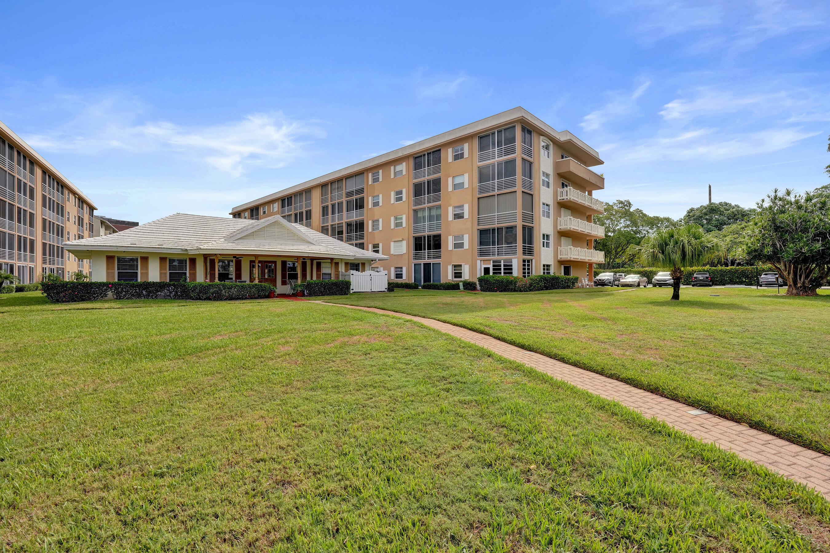 304 Golfview Road 304 Property Photo 26