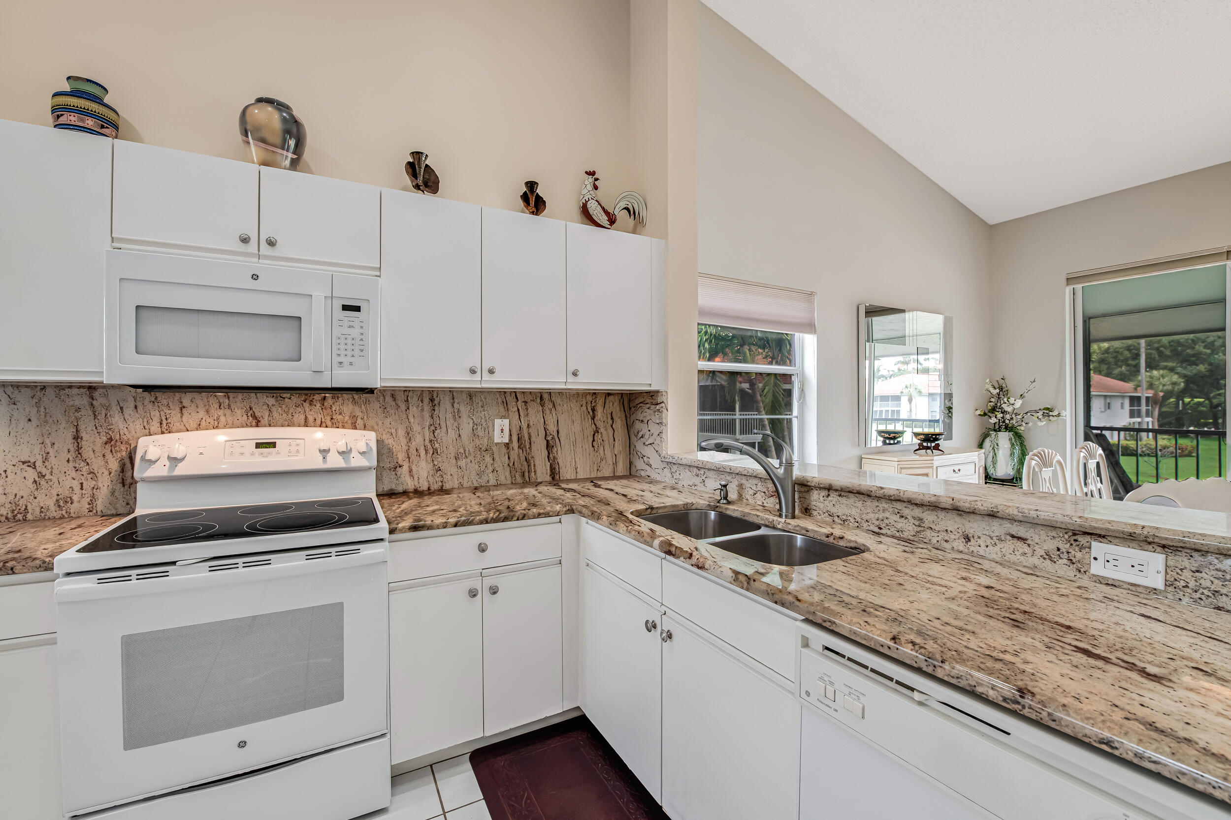 7384 Lake Meadow Way 201 Property Photo 18