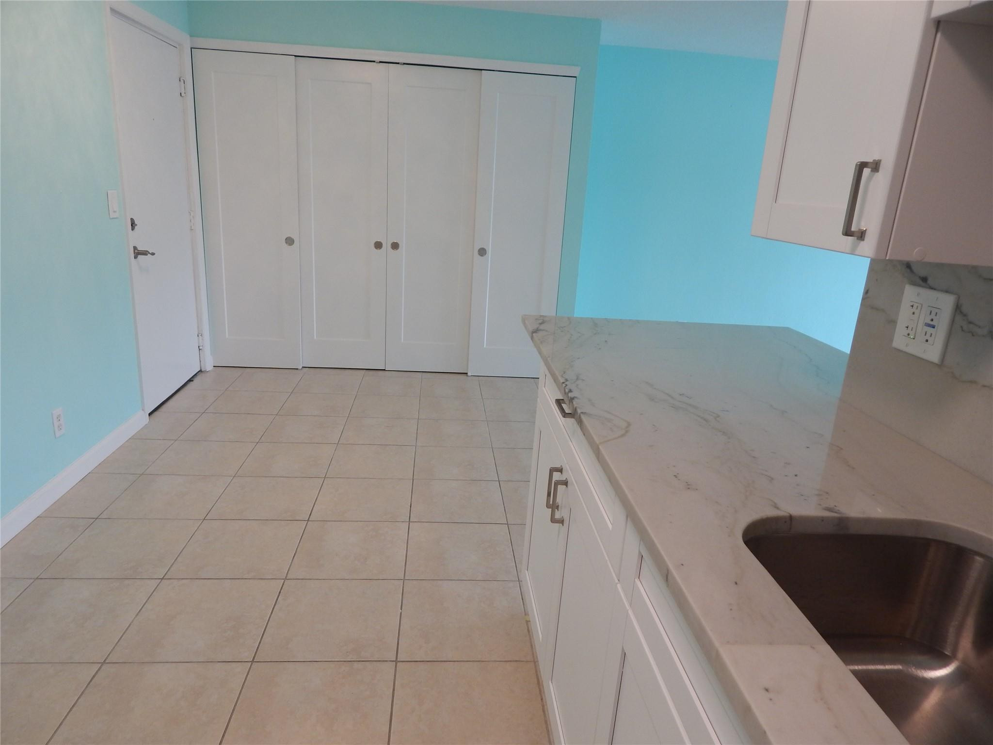 3220 Bayview Drive 314 Property Photo 8