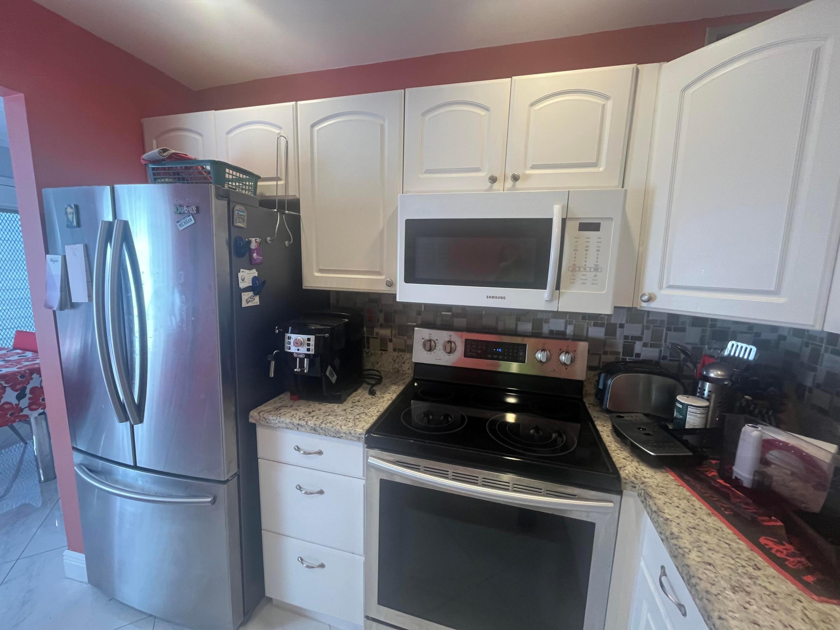 526 Normandy K Property Photo 5