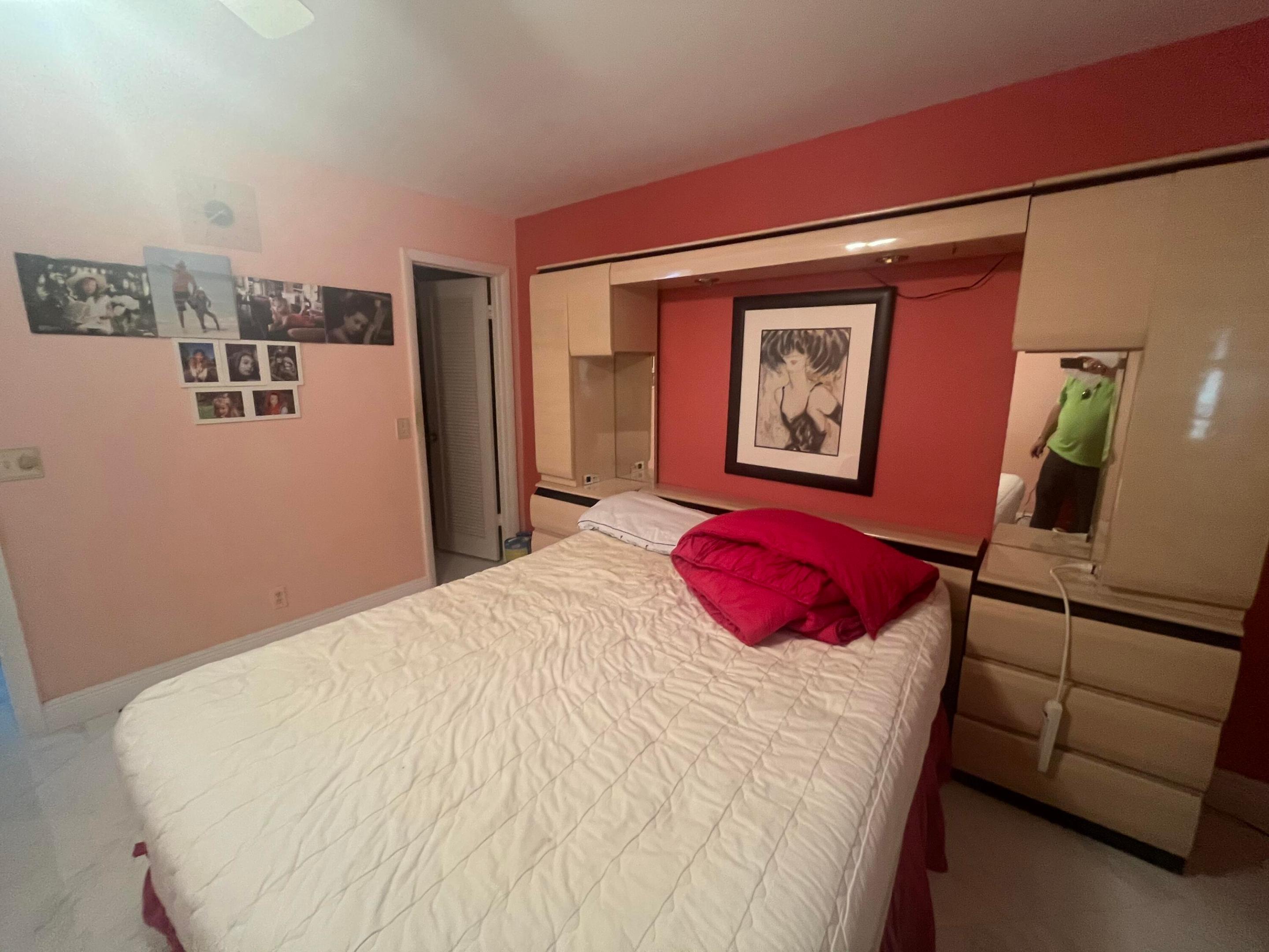 526 Normandy K Property Photo 19