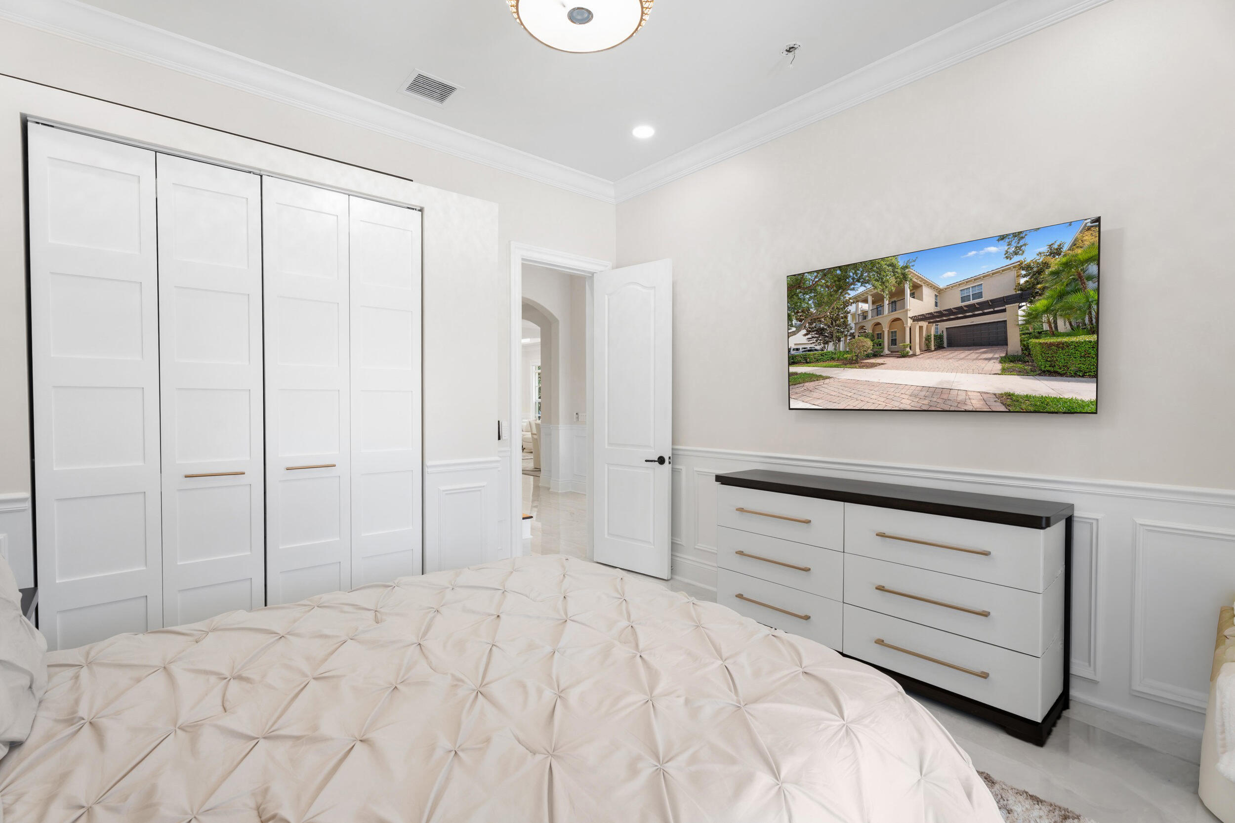 112 Tulip Tree Court Property Photo 46