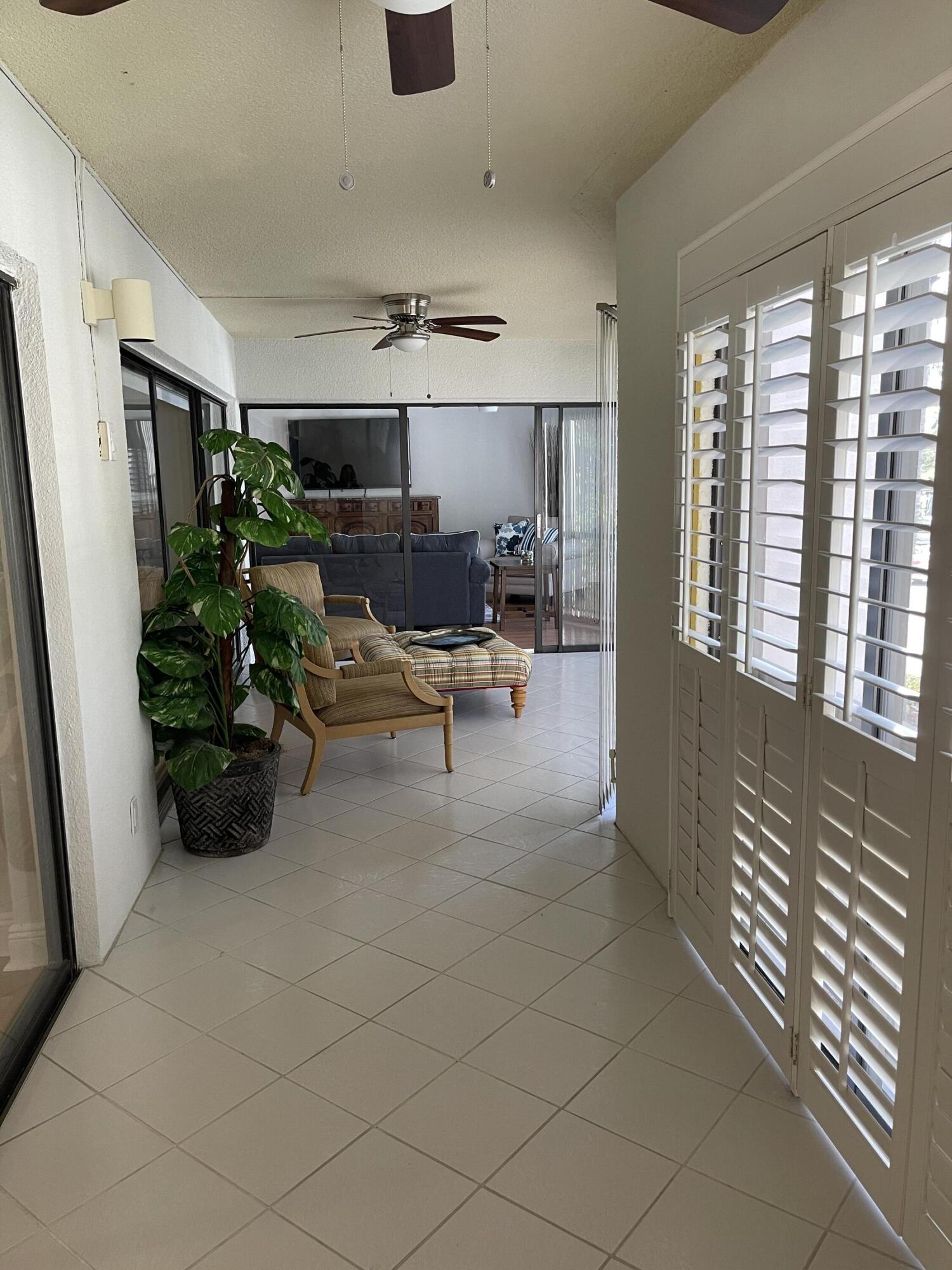 1660 Twelve Oaks Way 203 Property Photo 19