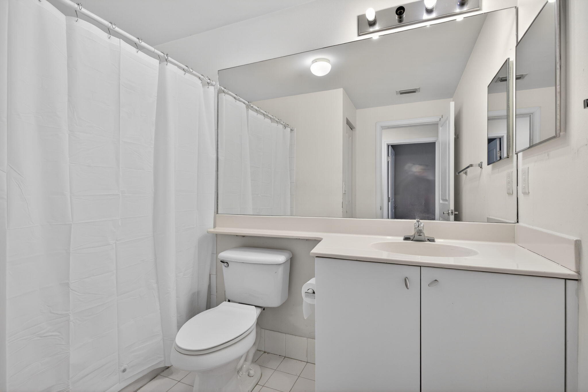 5880 W Sample Road 206 Property Photo 14