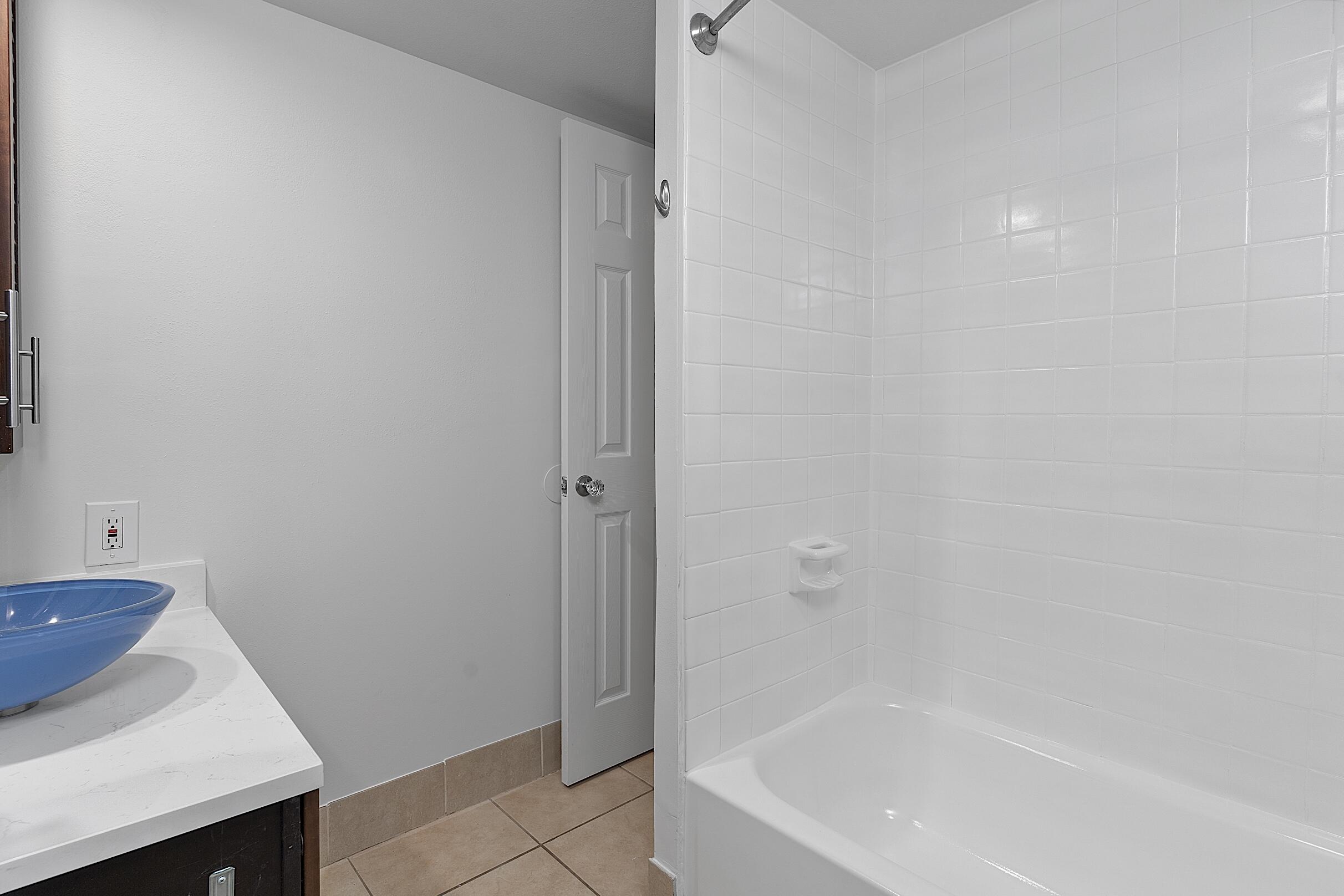 725 Hummingbird Way 111 Property Photo 16
