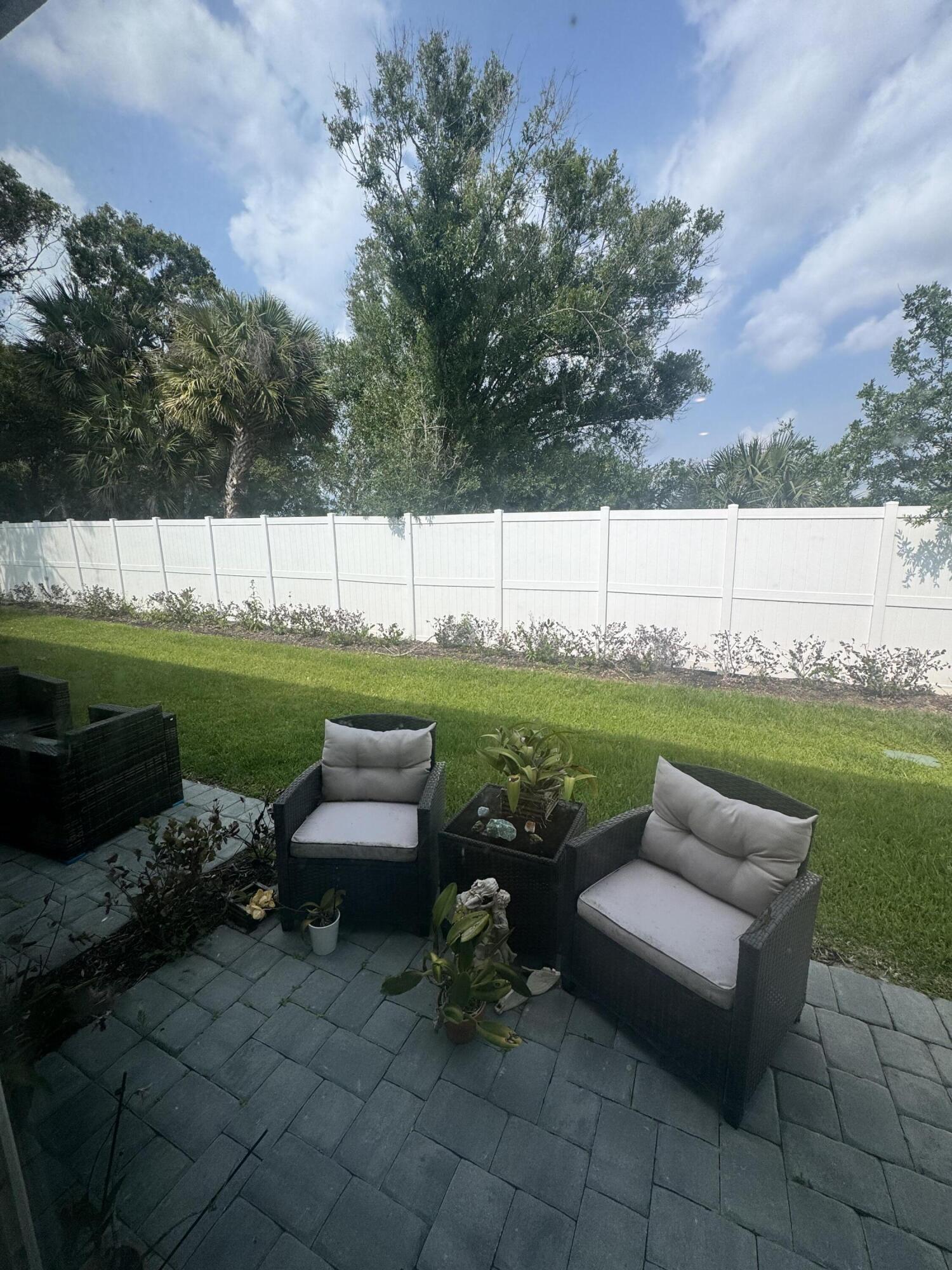 526 Salisbury Circle Property Photo 16