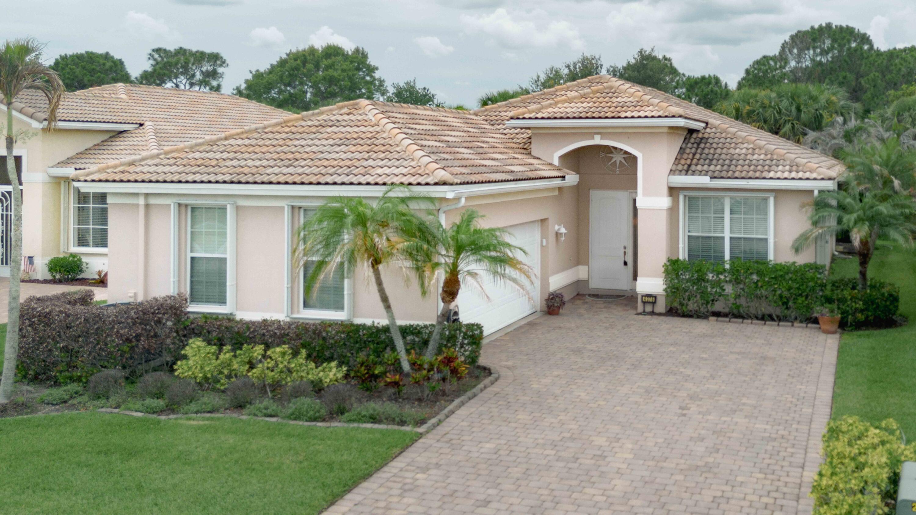 4376 Nw Oakbrook Circle Property Photo 1