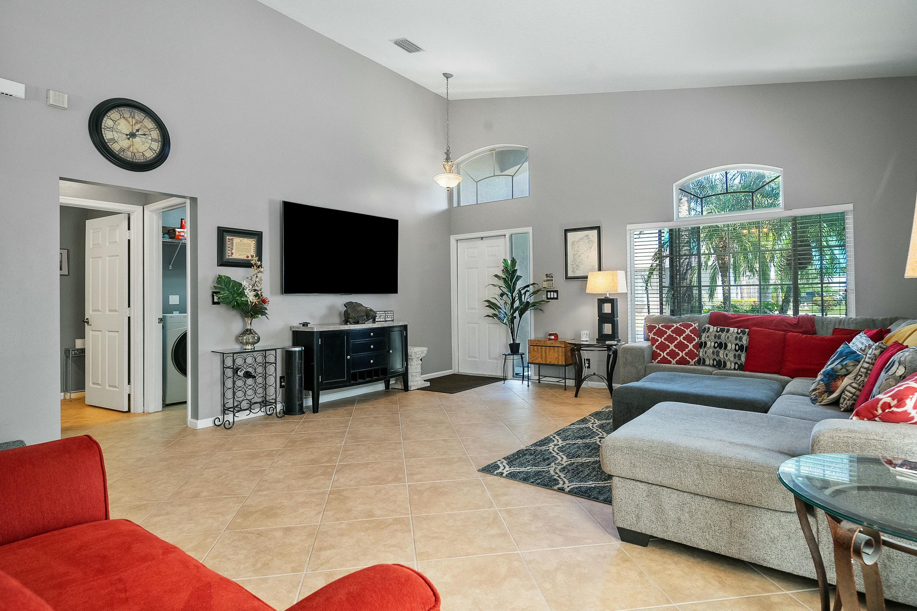 2480 Se Springtree Place Property Photo 6