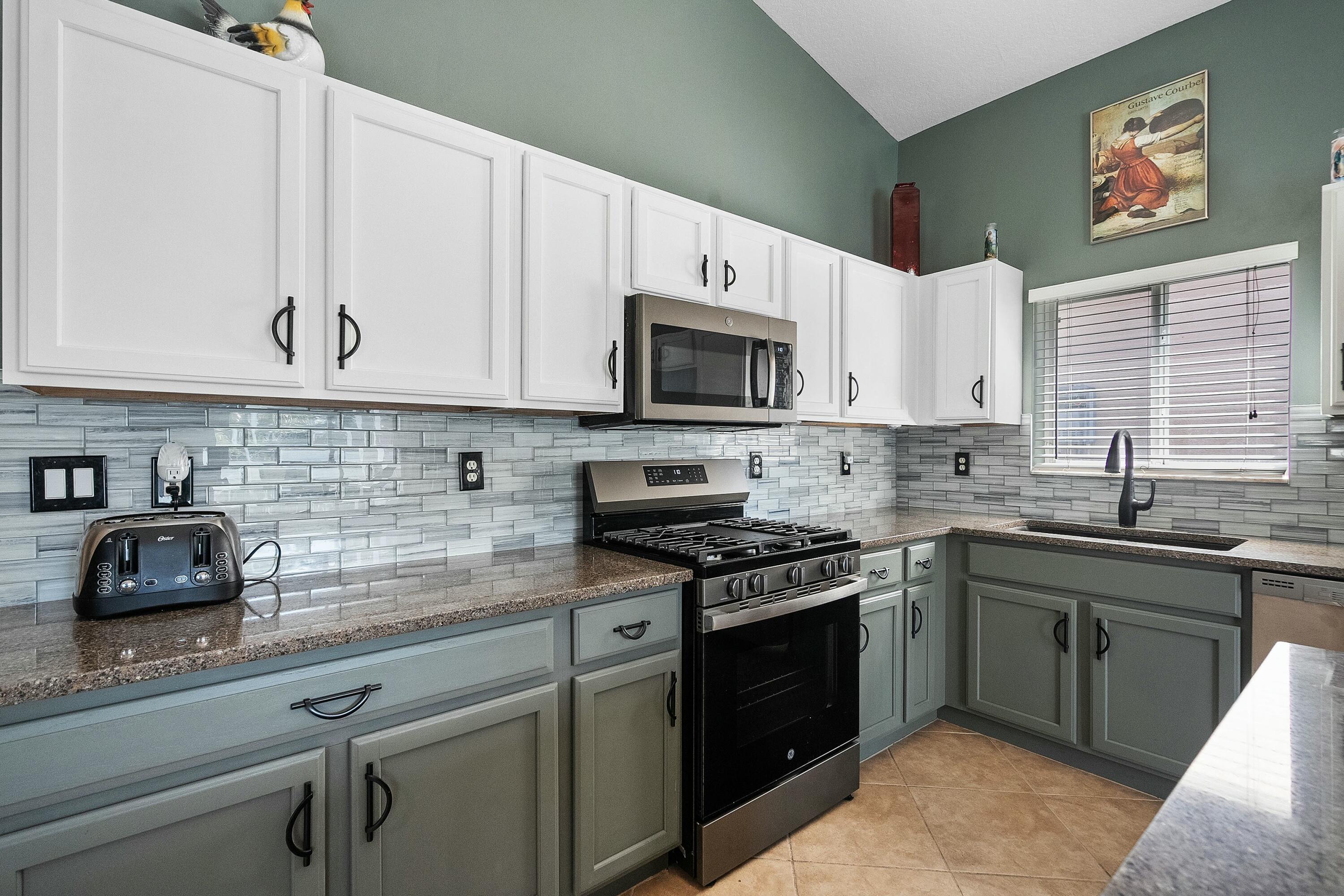 2480 Se Springtree Place Property Photo 10