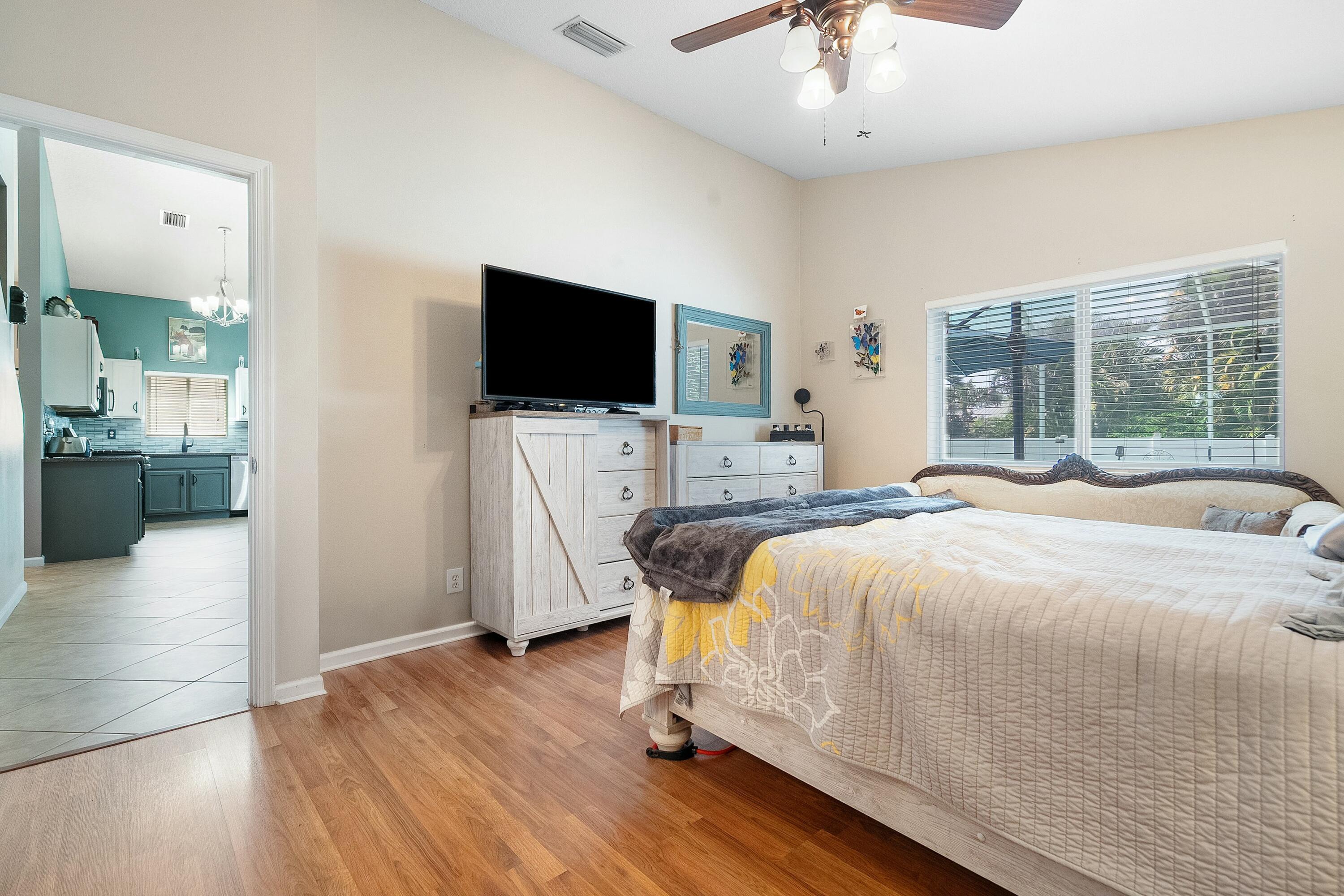 2480 Se Springtree Place Property Photo 17