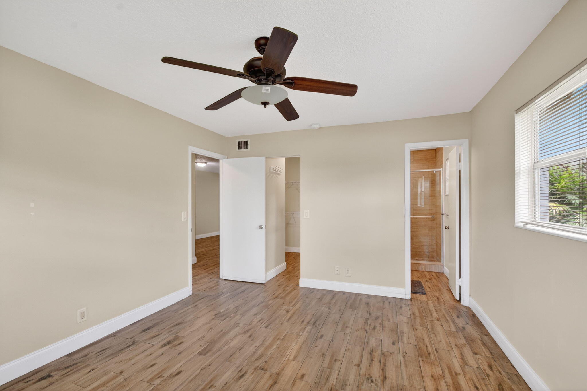 112 Lake Olive Drive Property Photo 27