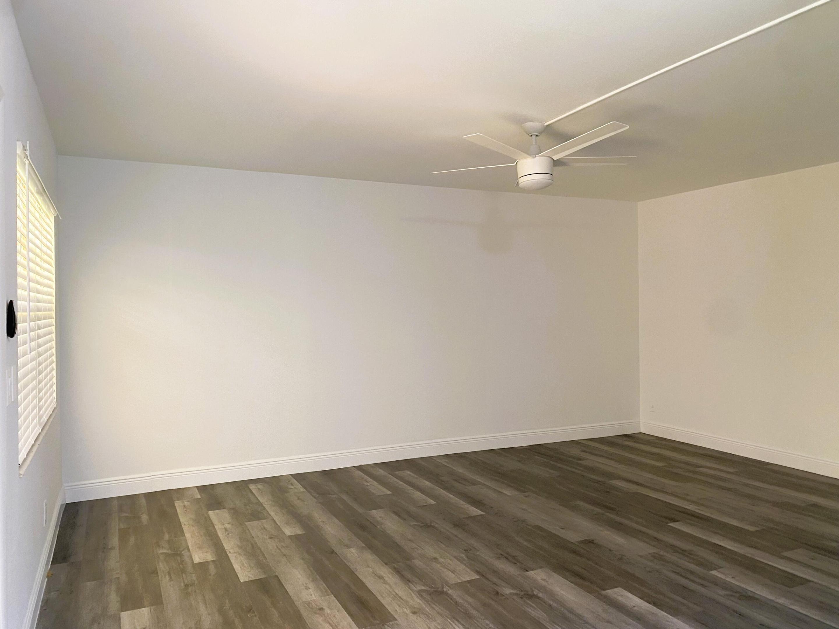 256 Mansfield G Property Photo 3
