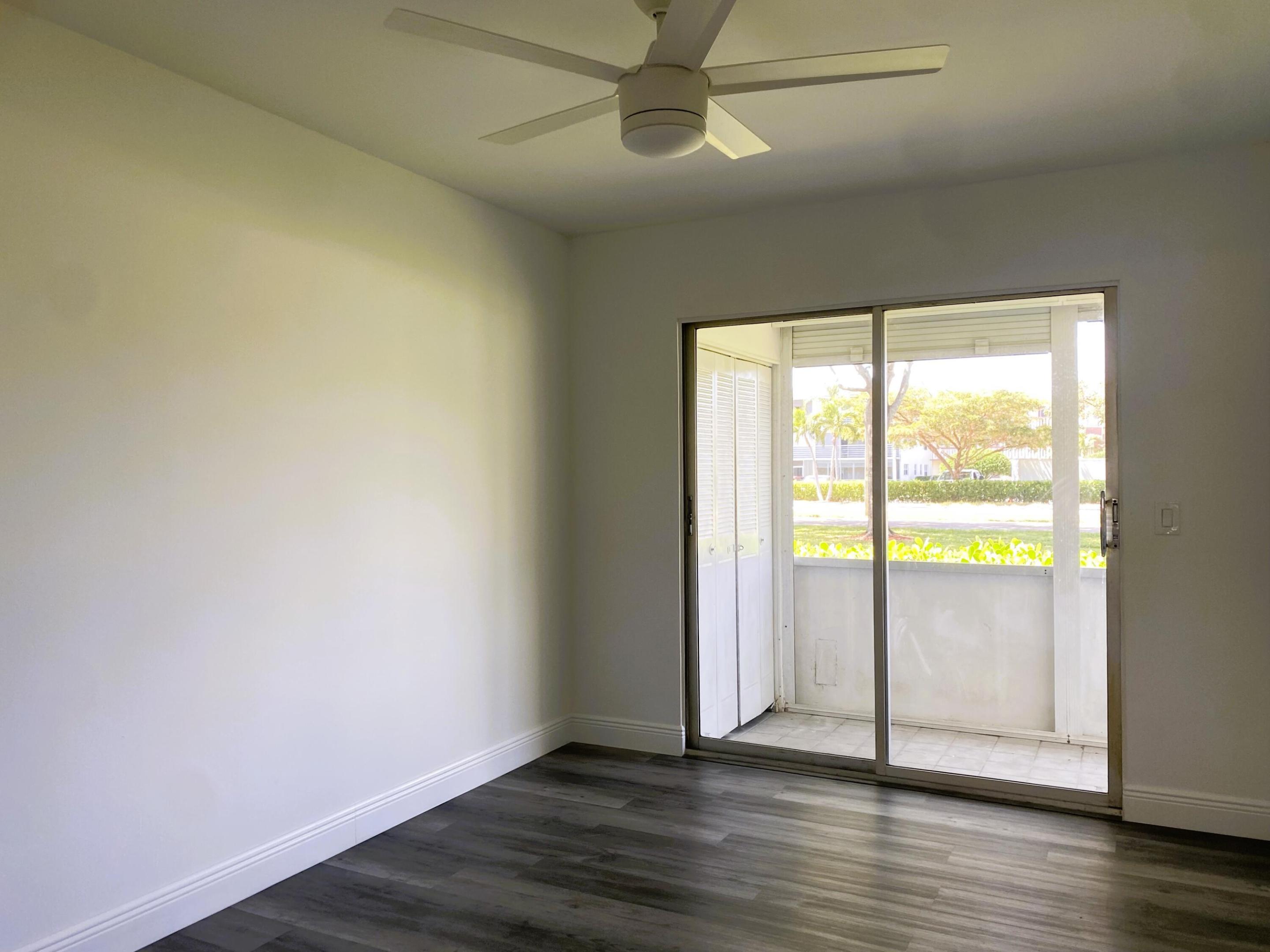 256 Mansfield G Property Photo 14
