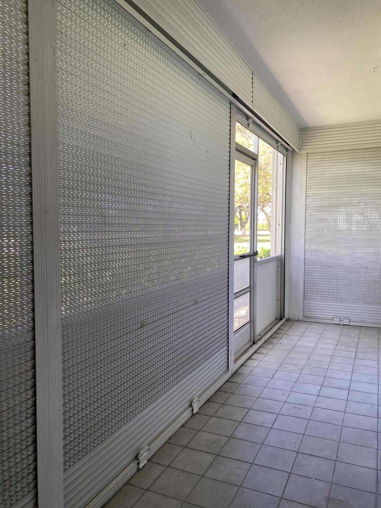 256 Mansfield G Property Photo 18