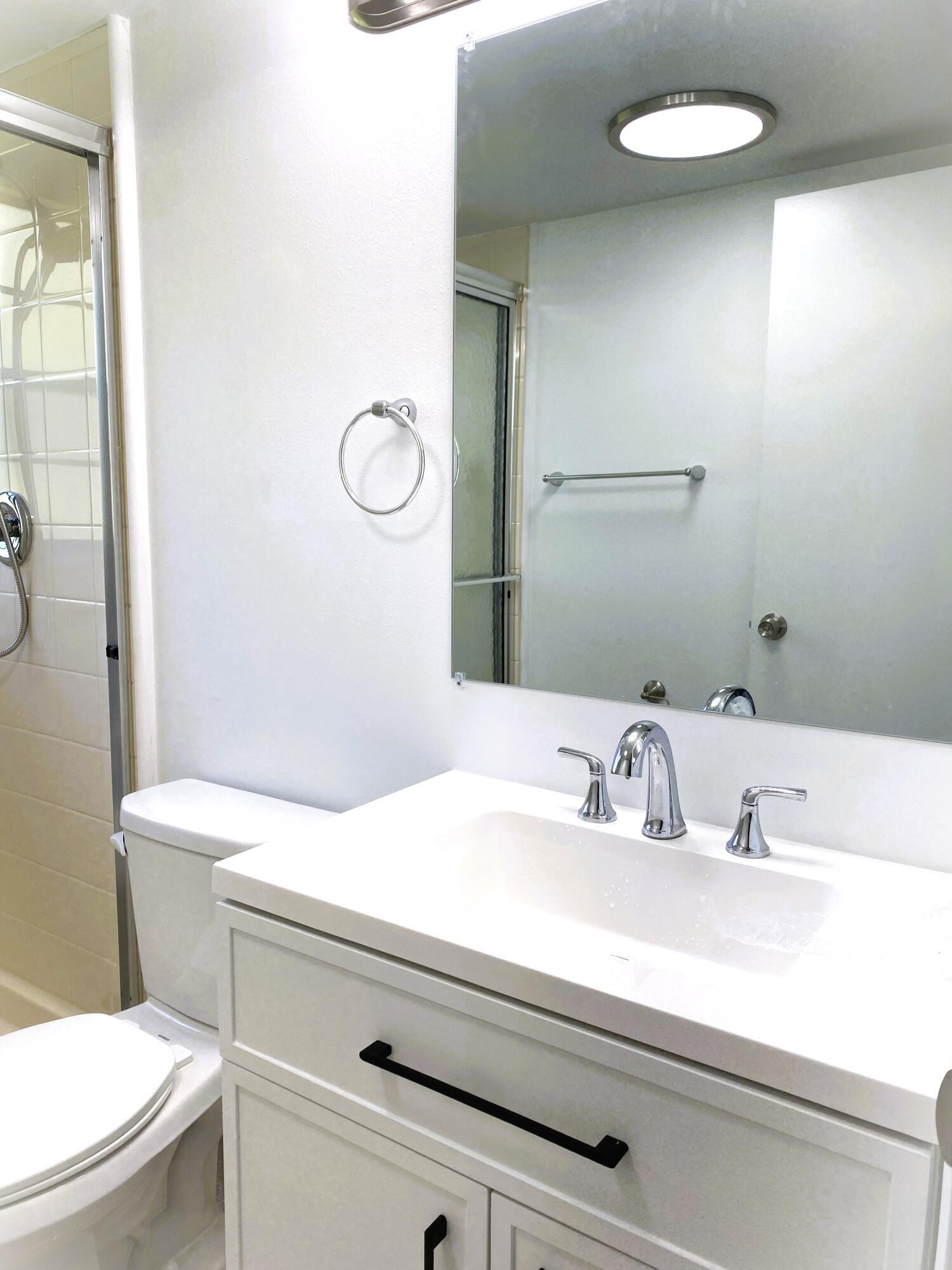 256 Mansfield G Property Photo 22