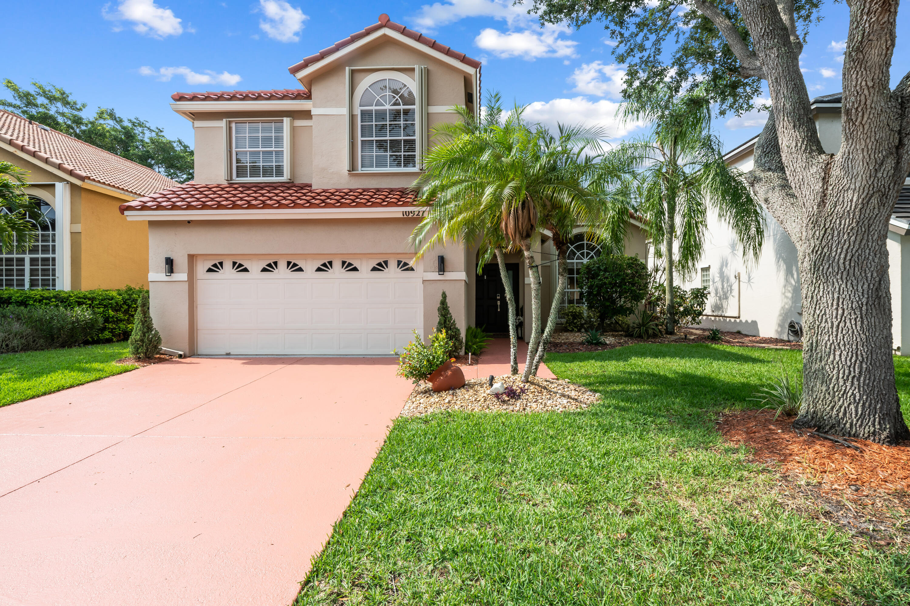10927 La Salinas Circle Property Photo 1