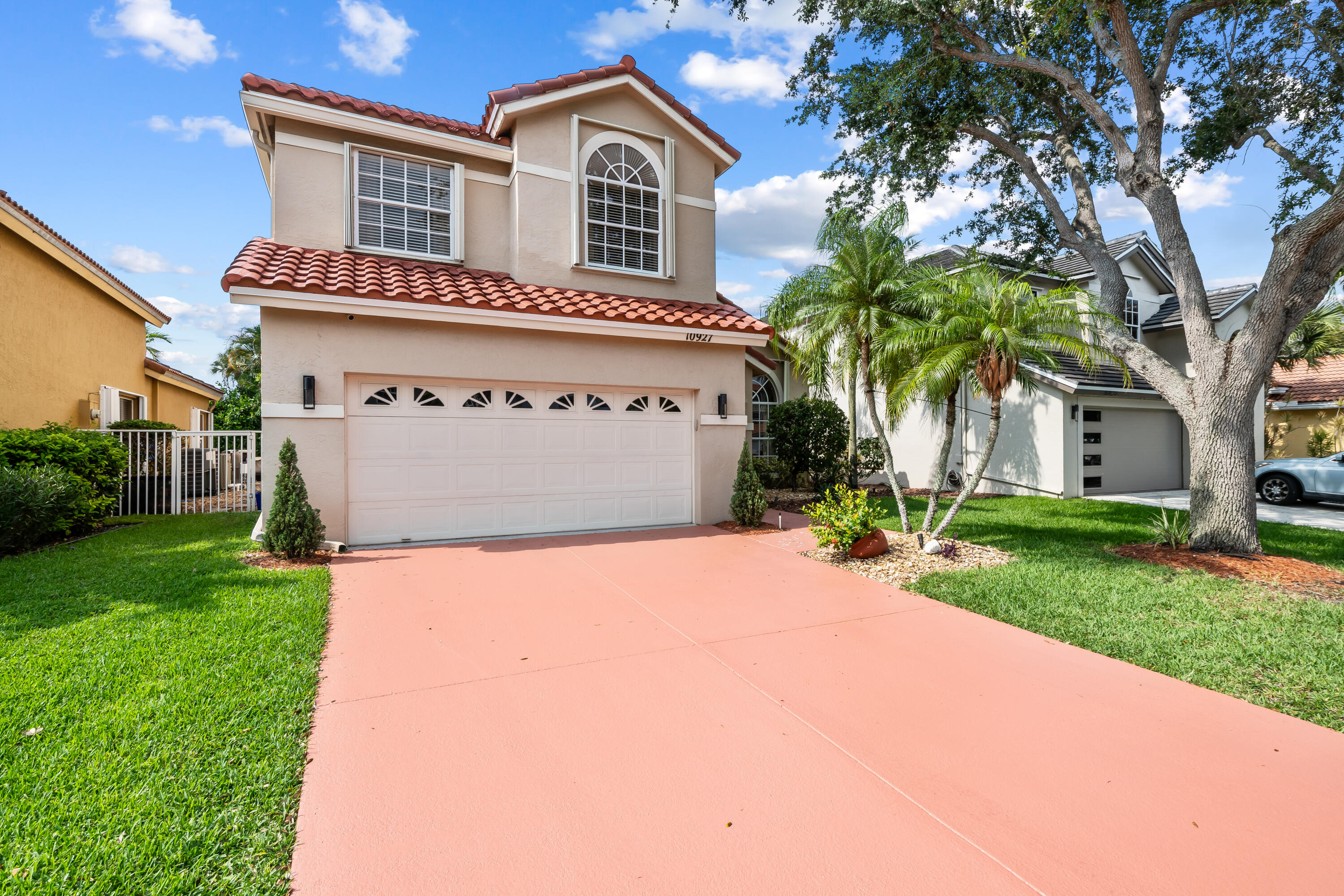 10927 La Salinas Circle Property Photo 2