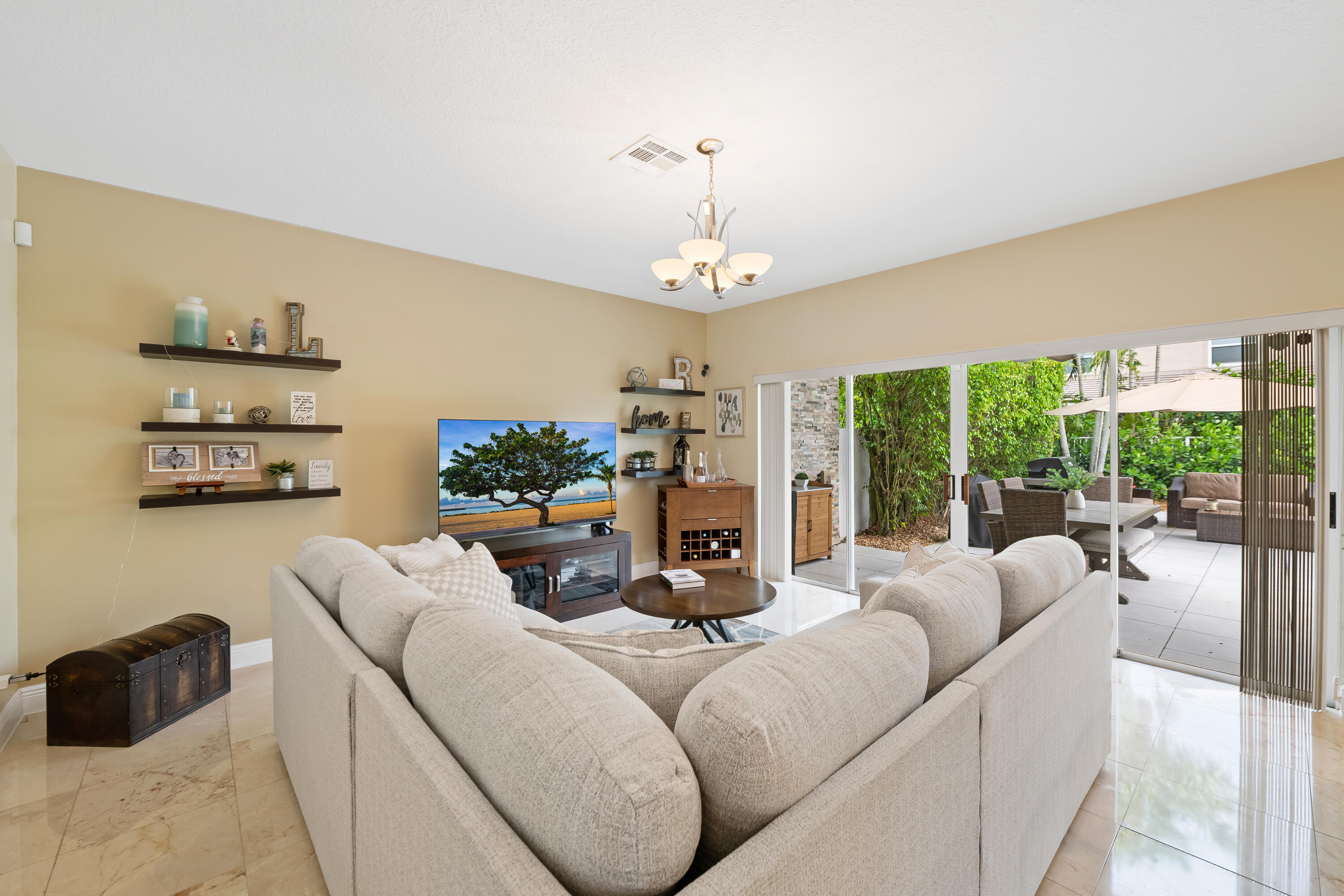 10927 La Salinas Circle Property Photo 13