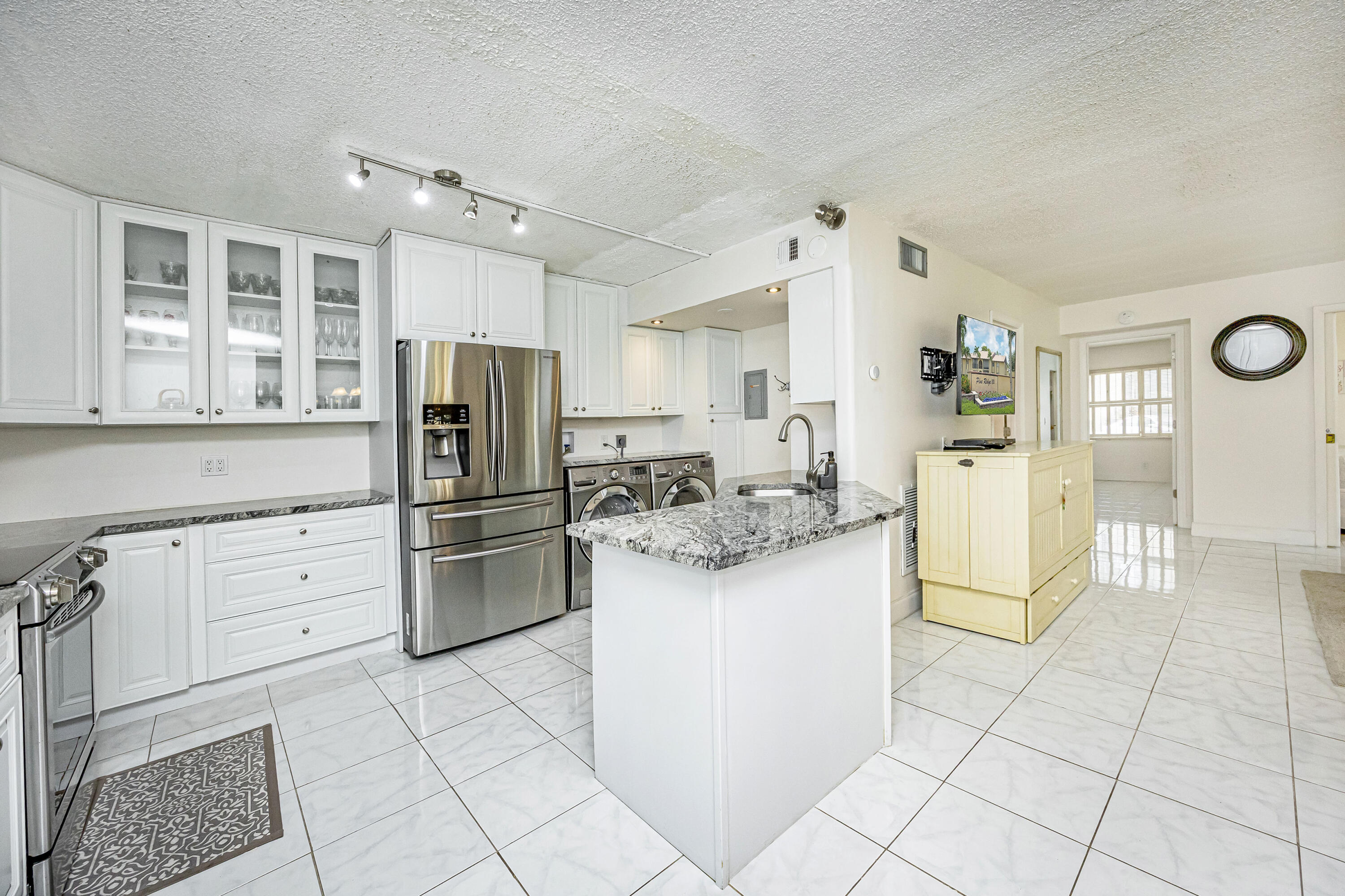 311 Pine Ridge Circle B-1 Property Photo 19
