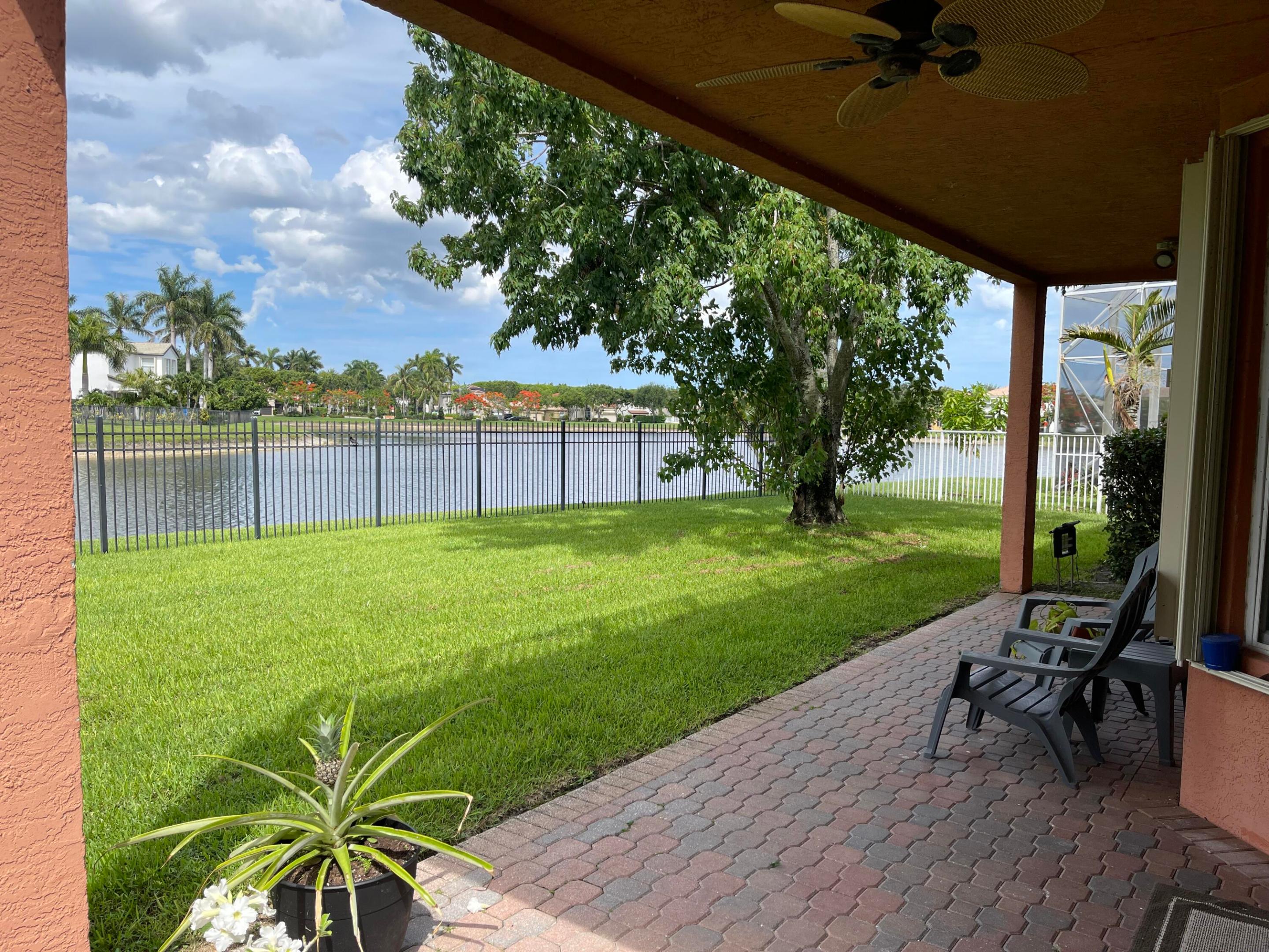 9828 Stover Way Property Photo 4