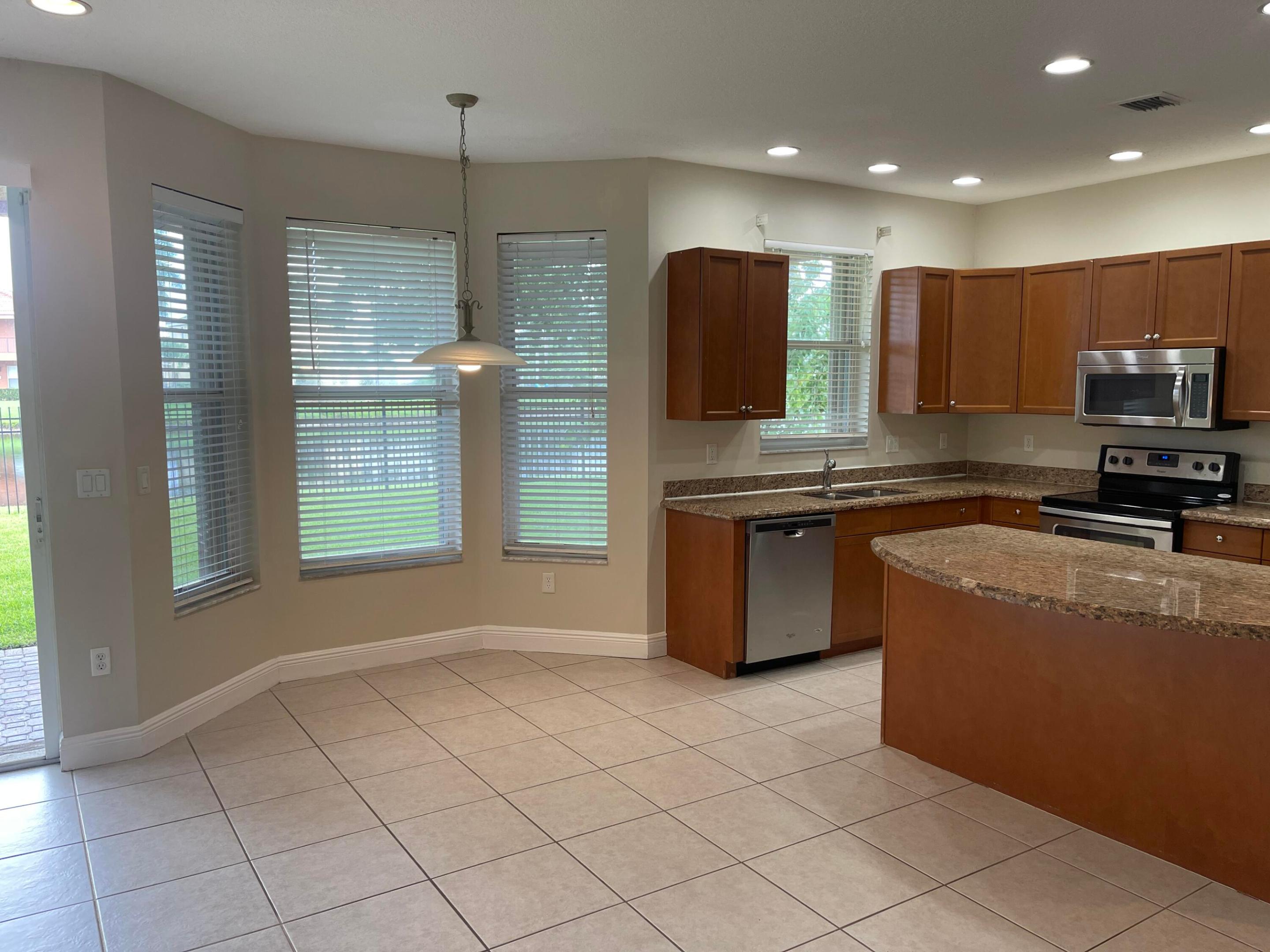 9828 Stover Way Property Photo 11