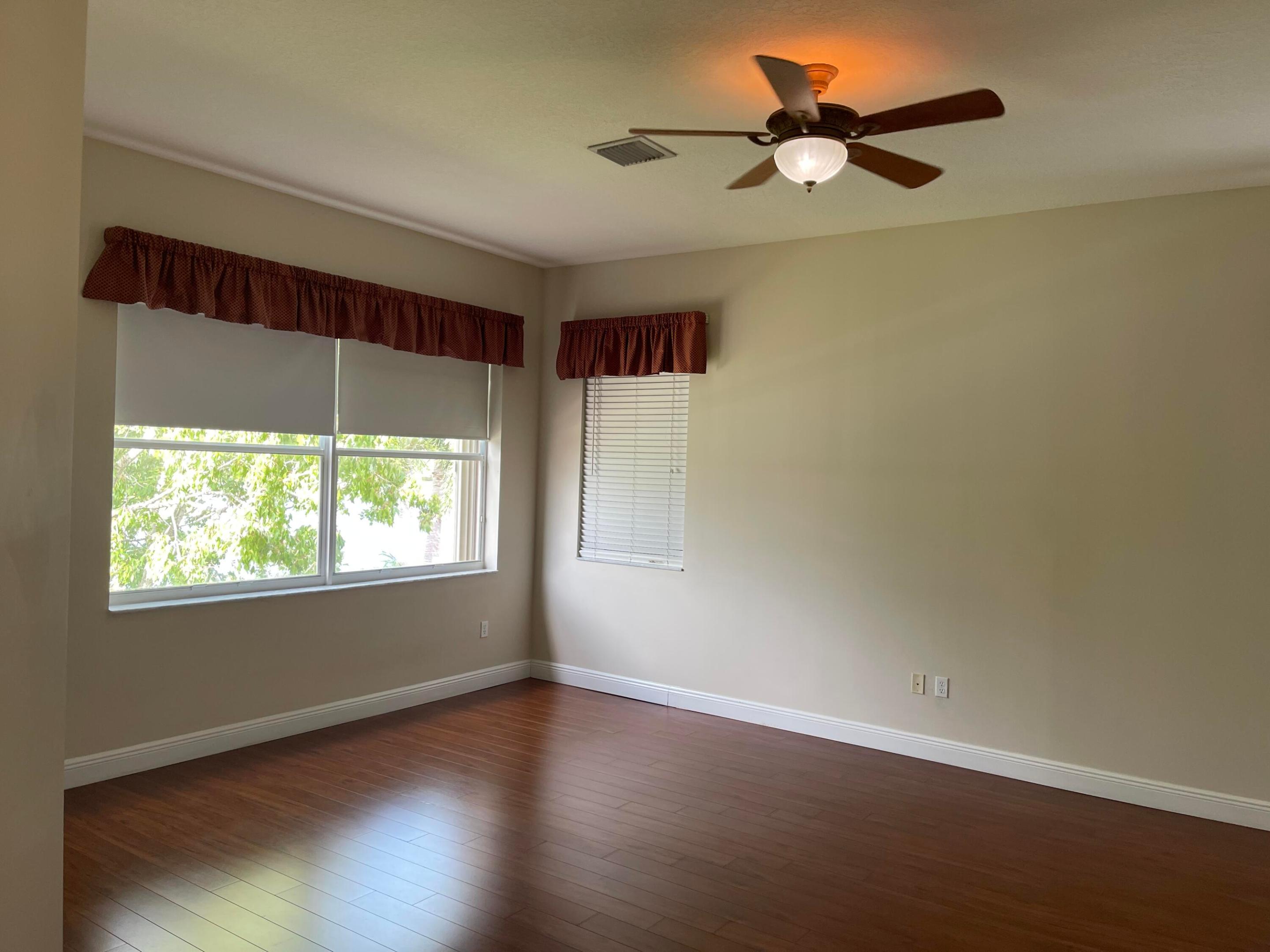 9828 Stover Way Property Photo 17