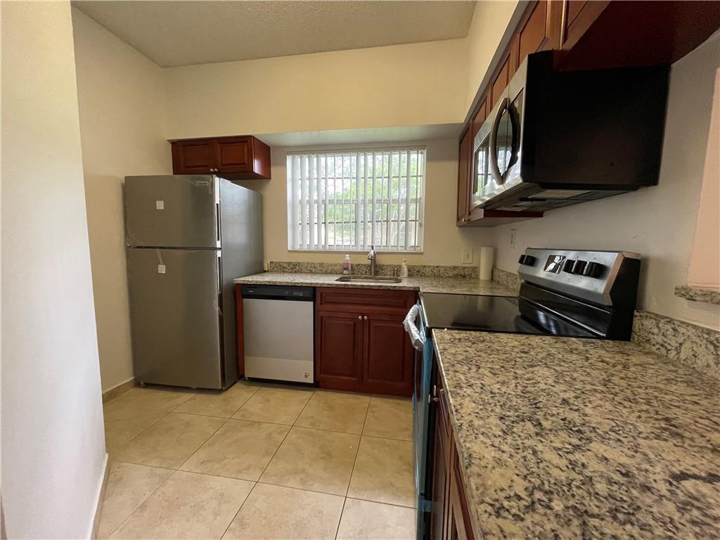 640 Cypress Club Way J12 Property Photo 11