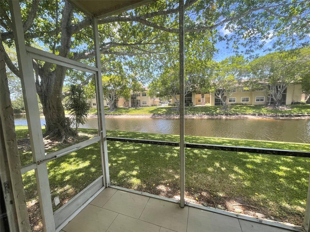 640 Cypress Club Way J12 Property Photo 18