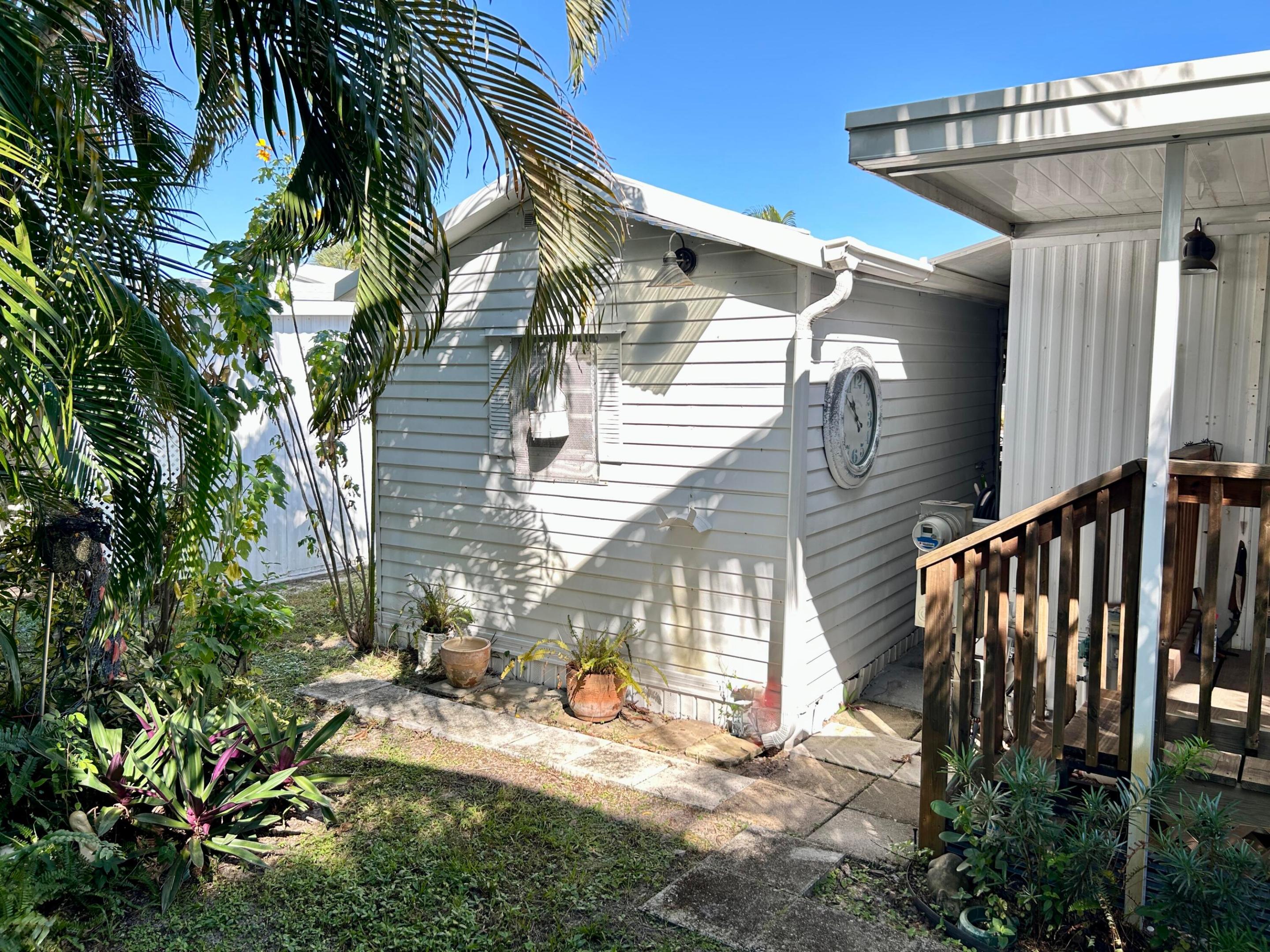 425 Bougainvilla Drive Property Photo 8