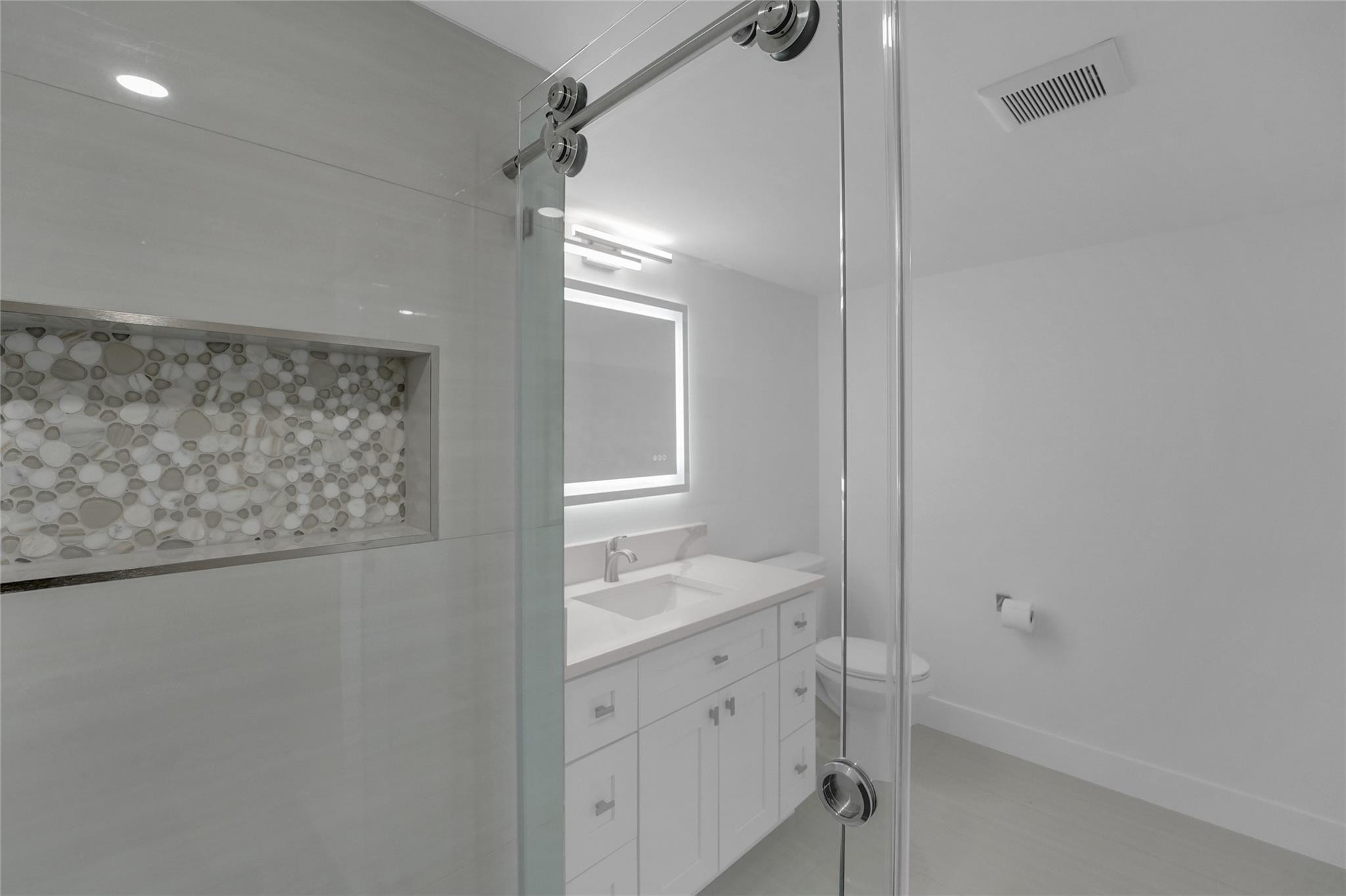 3900 Galt Ocean Drive 511 Property Photo 33