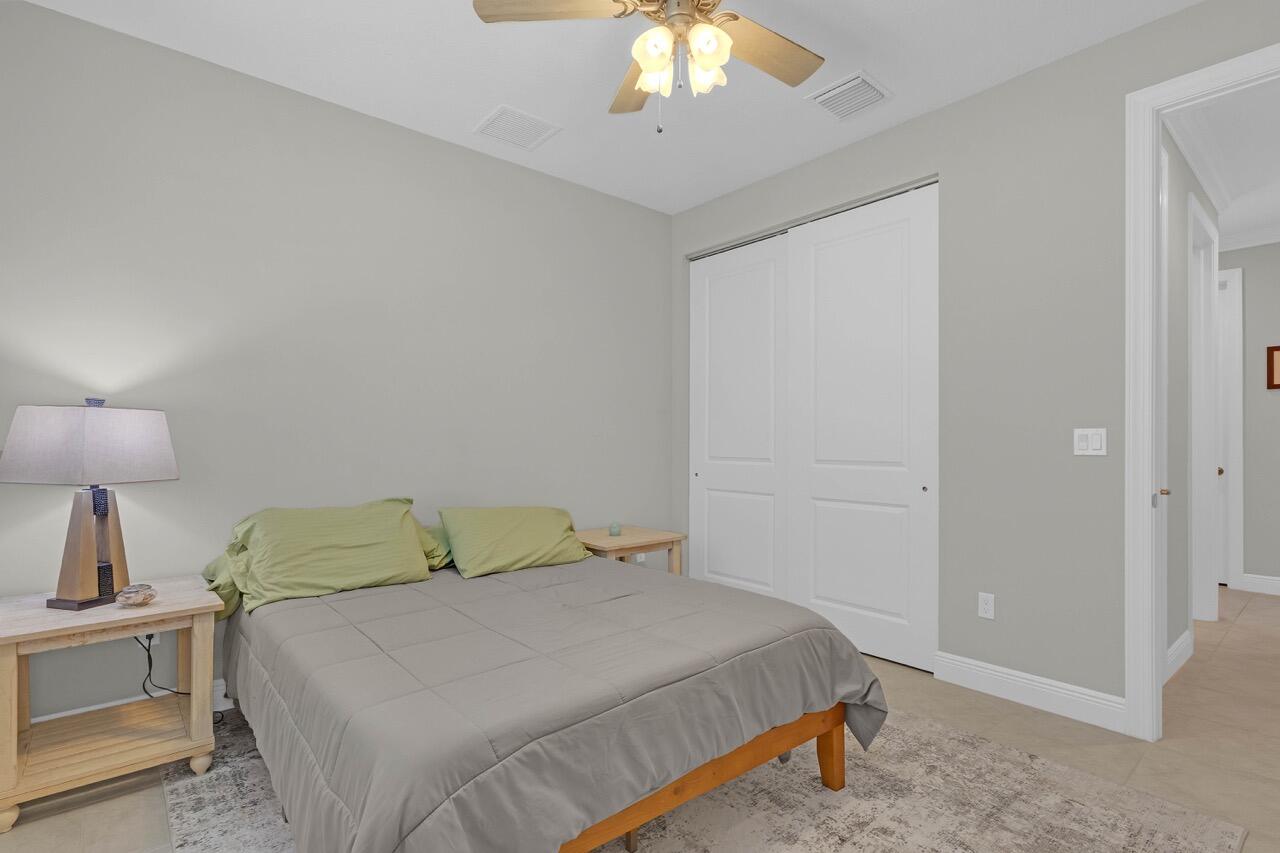 7203 33rd Square Property Photo 18