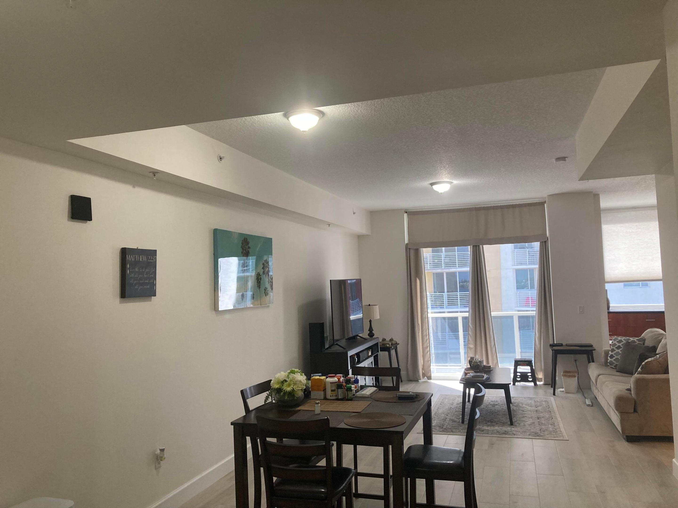 1617 N Flagler Drive 704 Property Photo 10