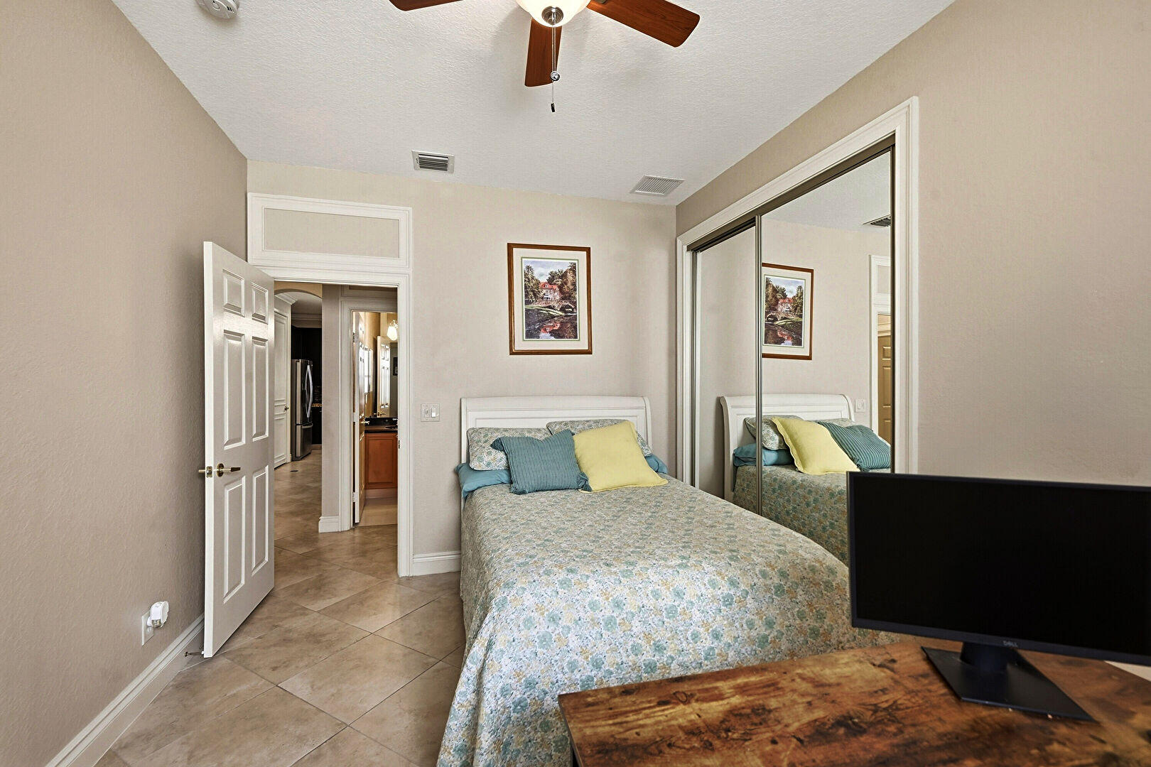310 Venice Boulevard Property Photo 28