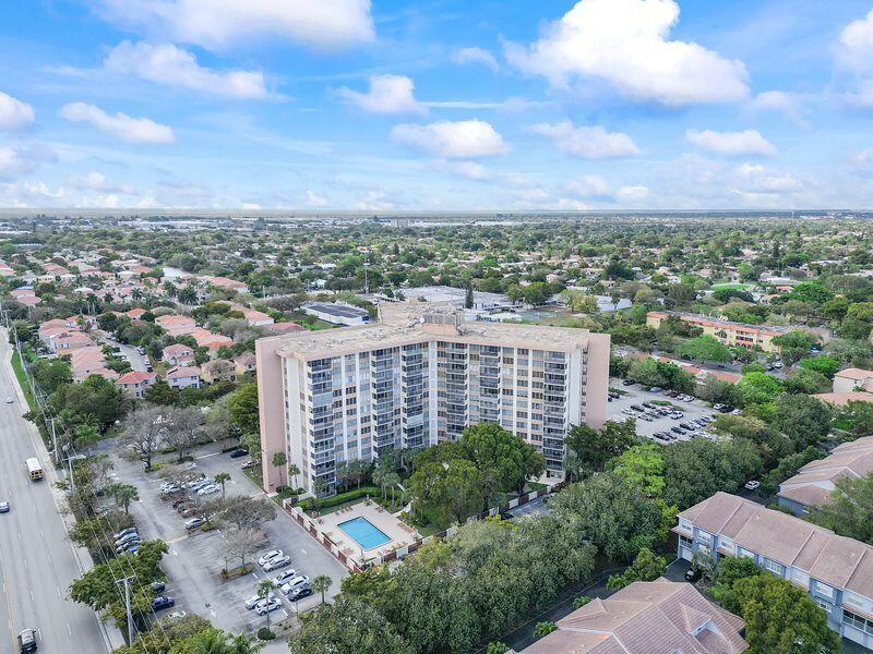 10777 W Sample Road Property Photo 1