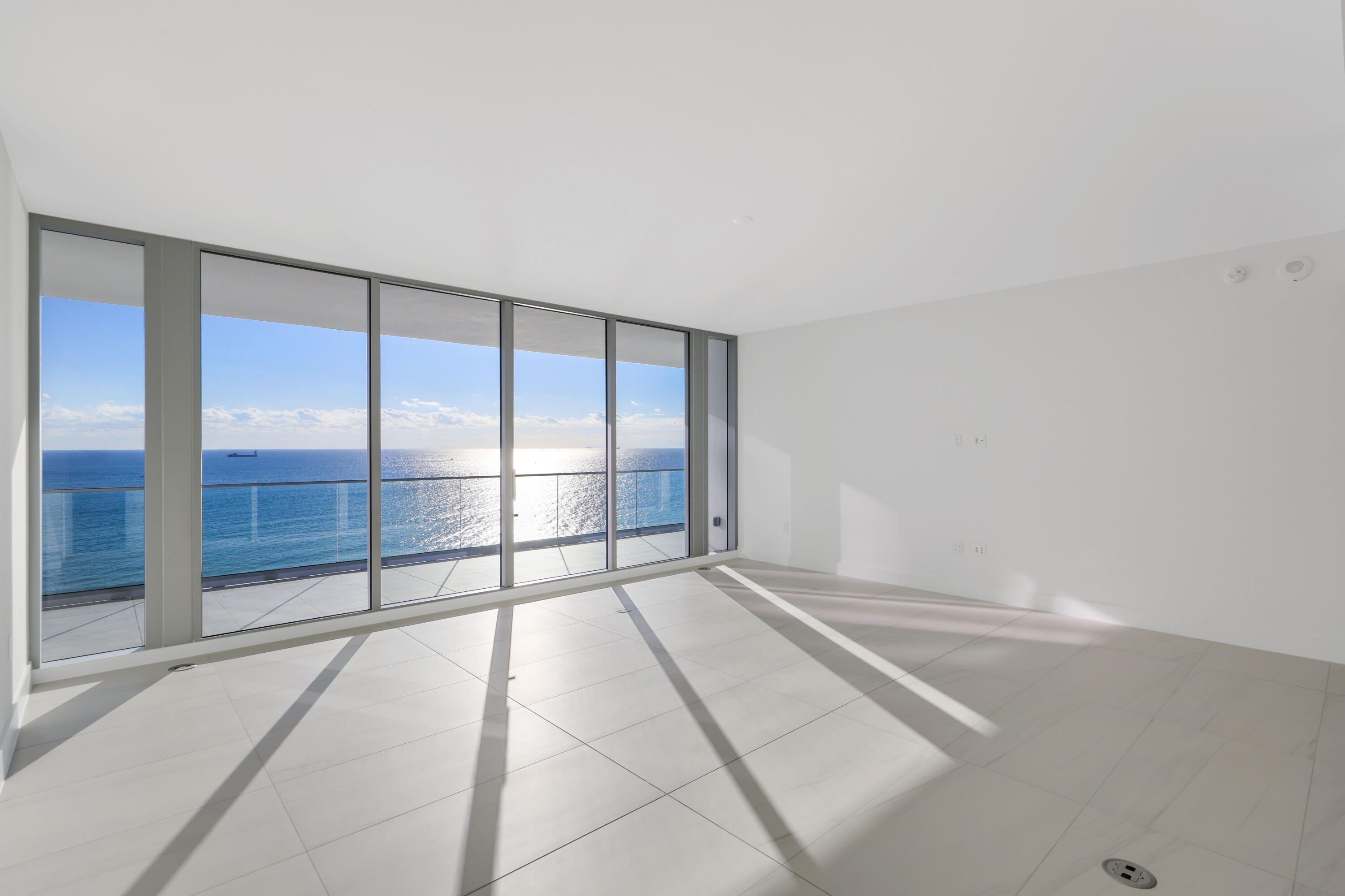 153 N Seabreeze Boulevard 1001 Property Photo 12