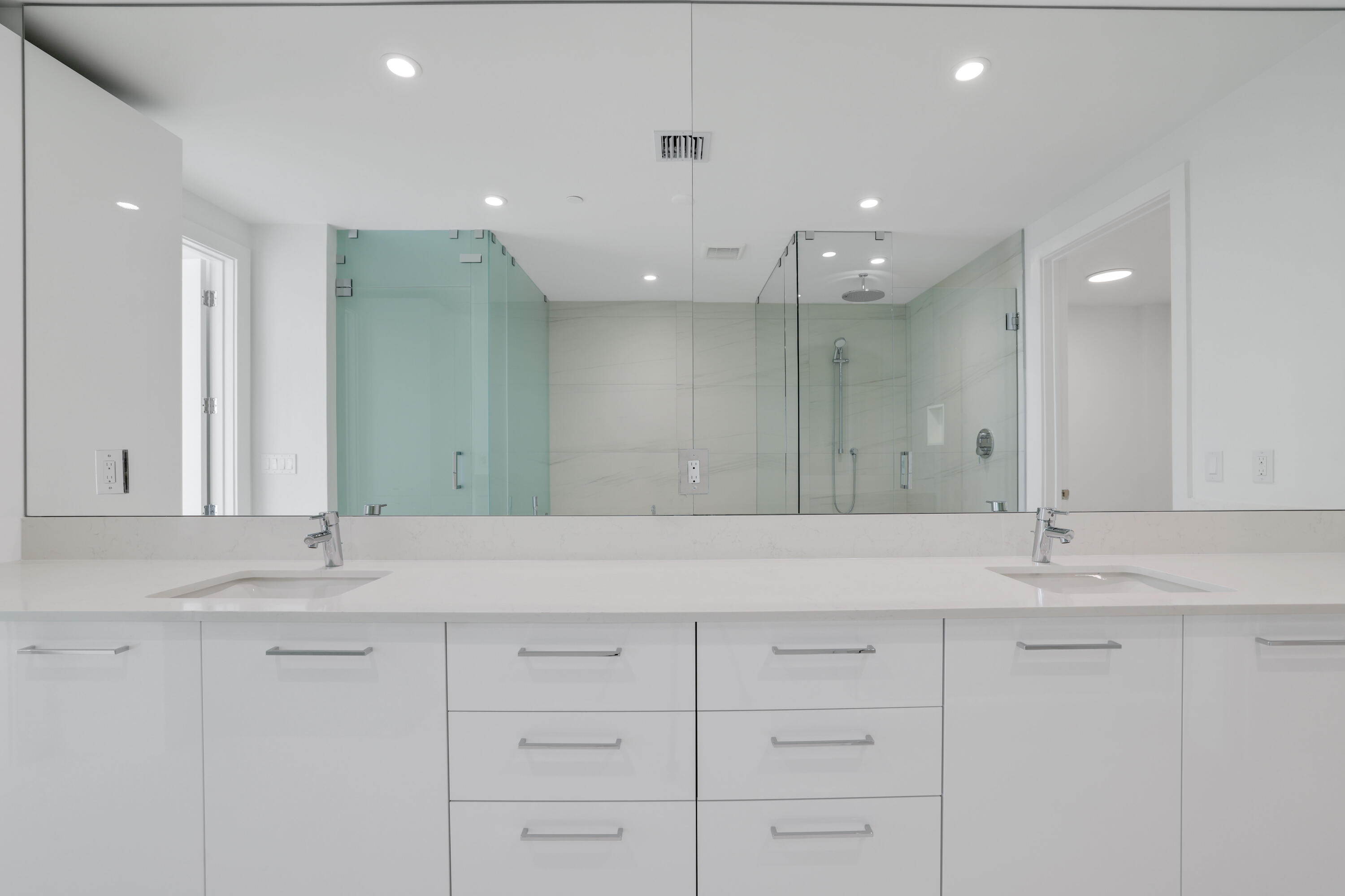 153 N Seabreeze Boulevard 1001 Property Photo 18