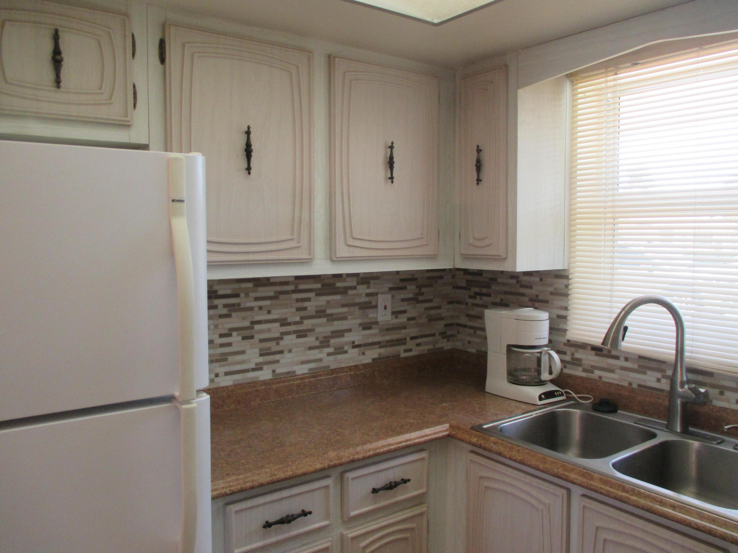 2715 Emory Drive E C Property Photo 3