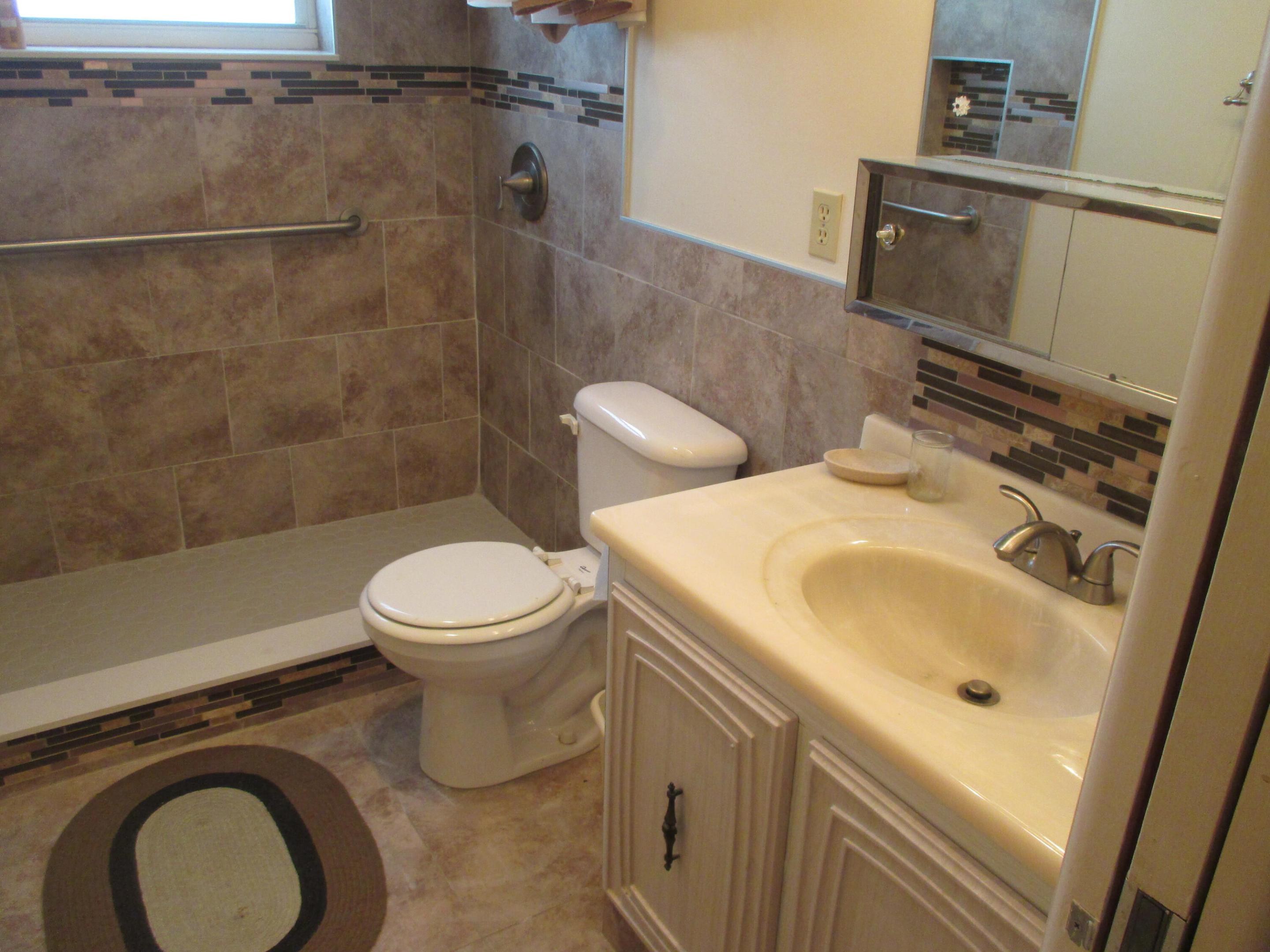 2715 Emory Drive E C Property Photo 10