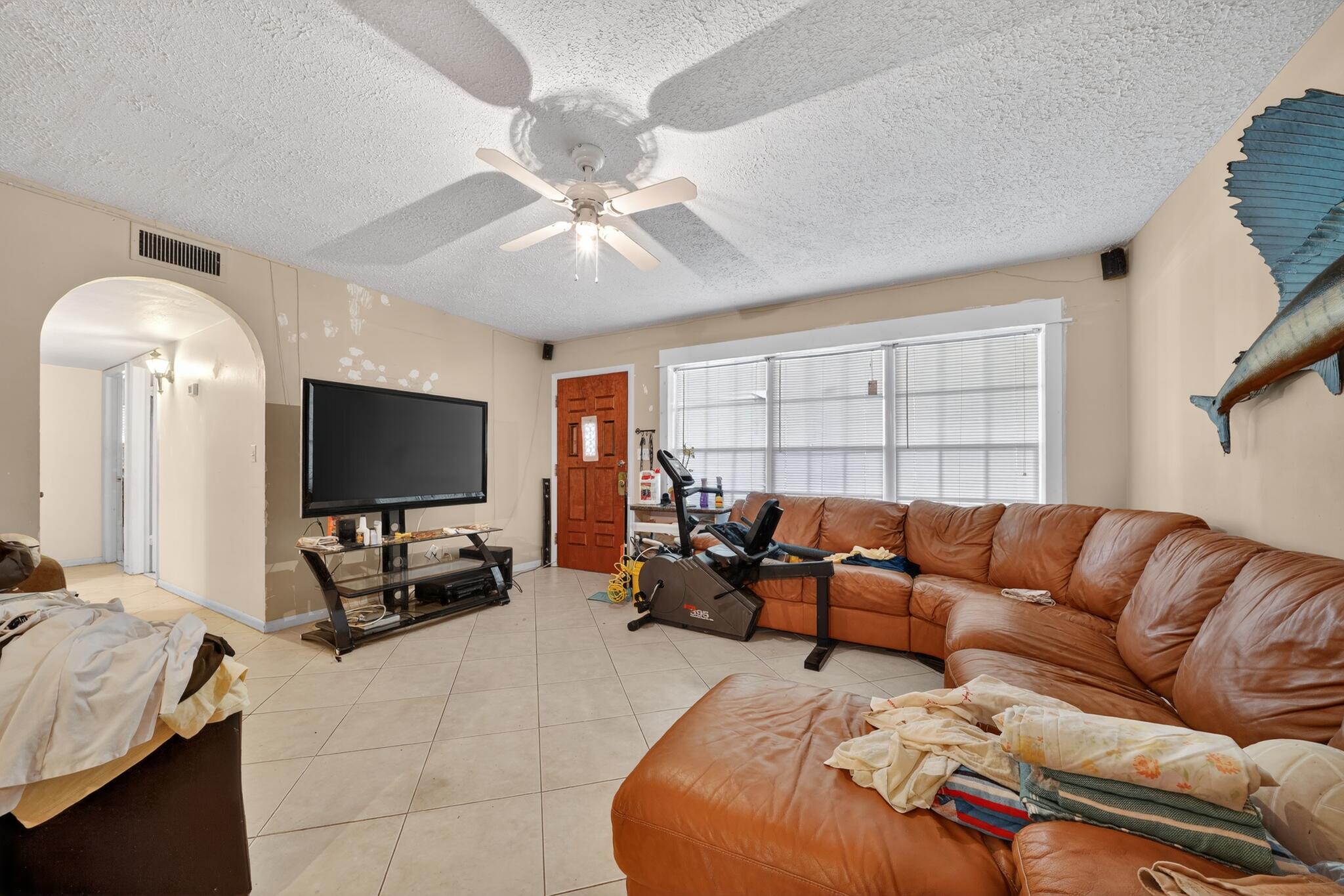 247 Airoso Boulevard Property Photo 10