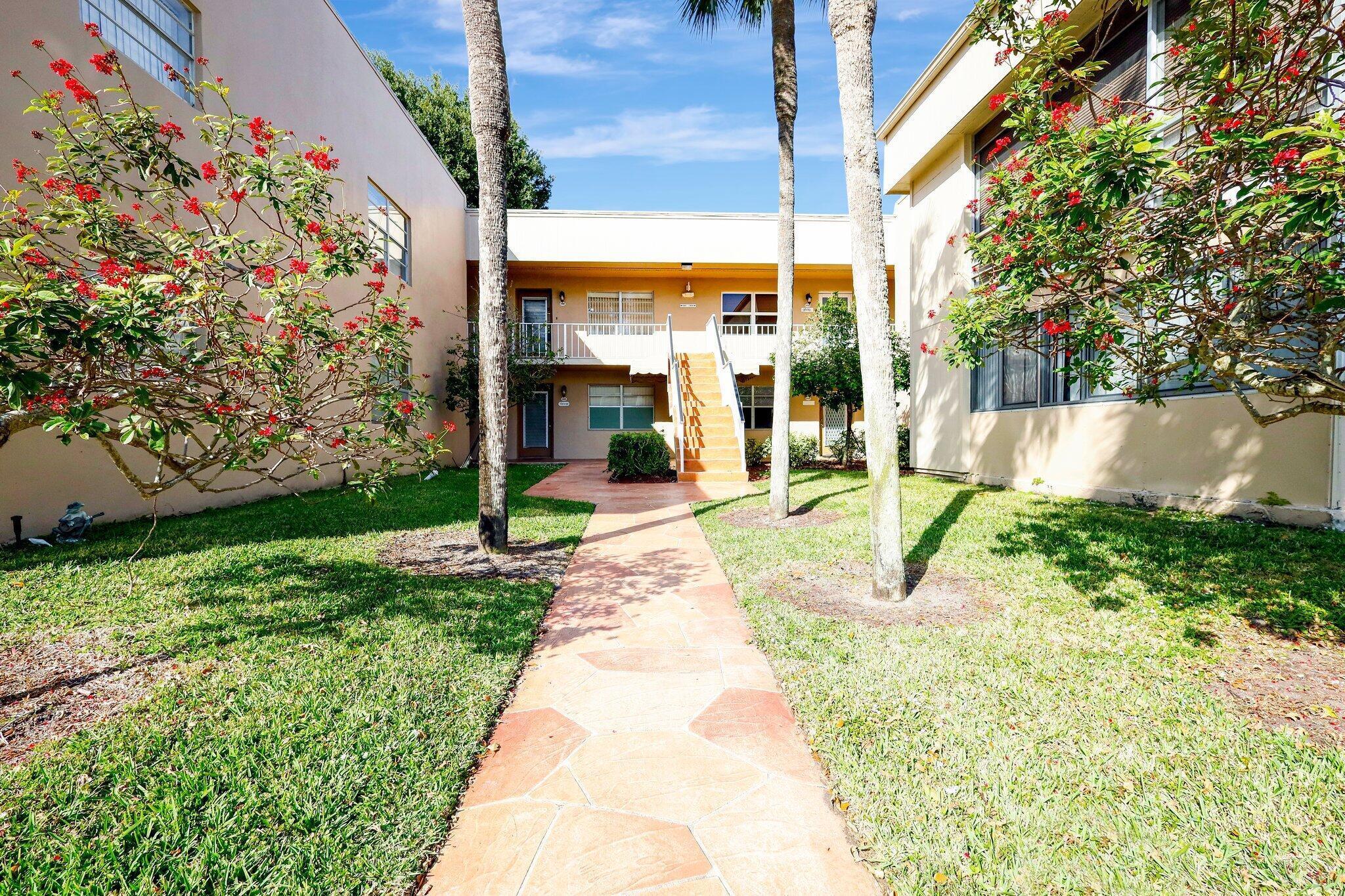 825 E Normandy R Property Photo 1