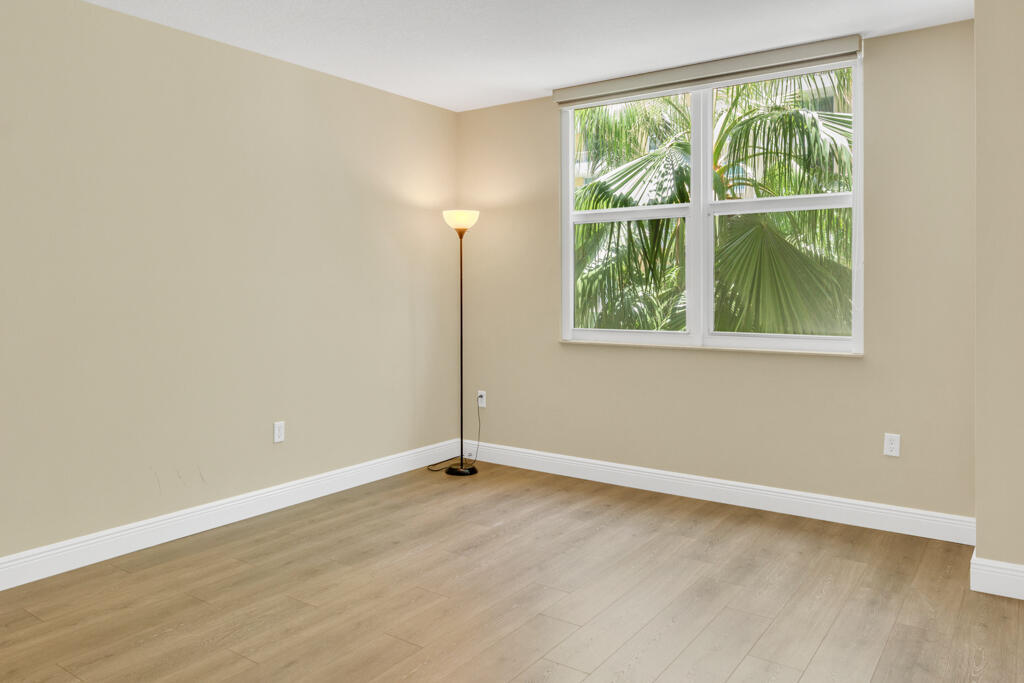 700 E Boynton Beach Boulevard 407 Property Photo 11