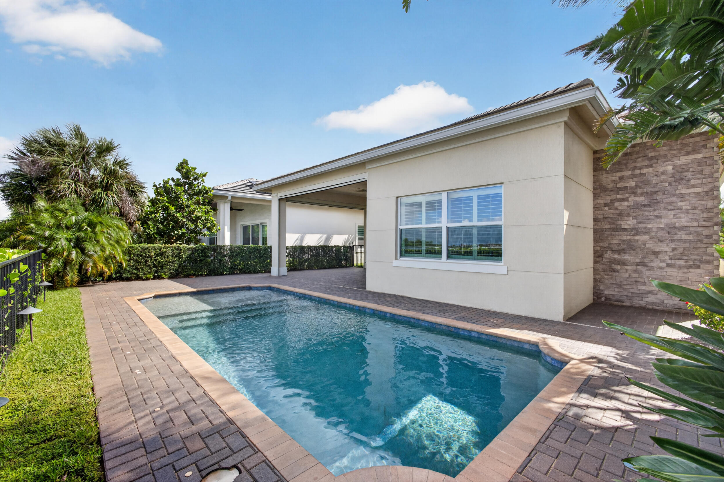 9941 Regency Way Property Photo 1