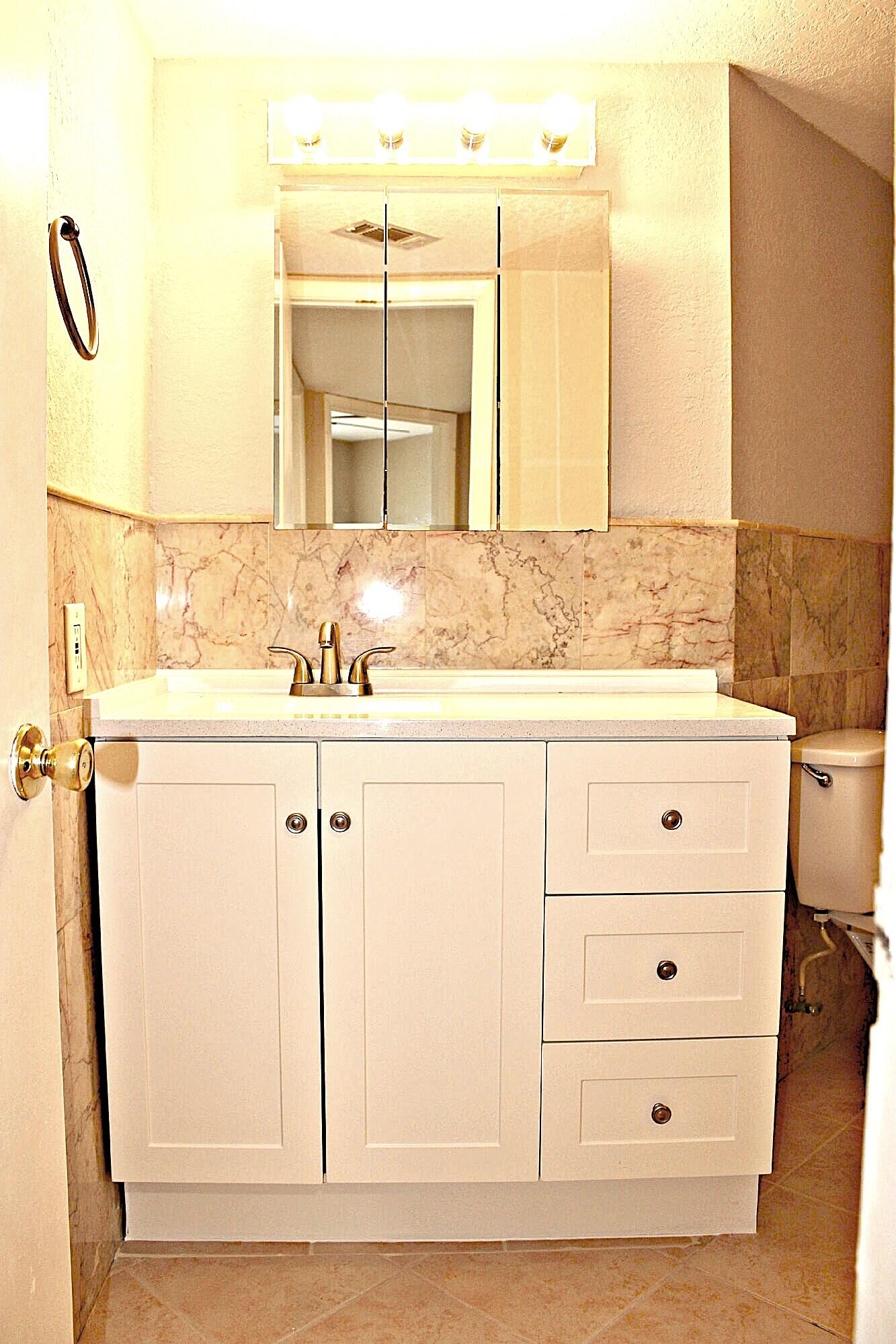 1500 Se Royal Green Circle 102 Property Photo 12