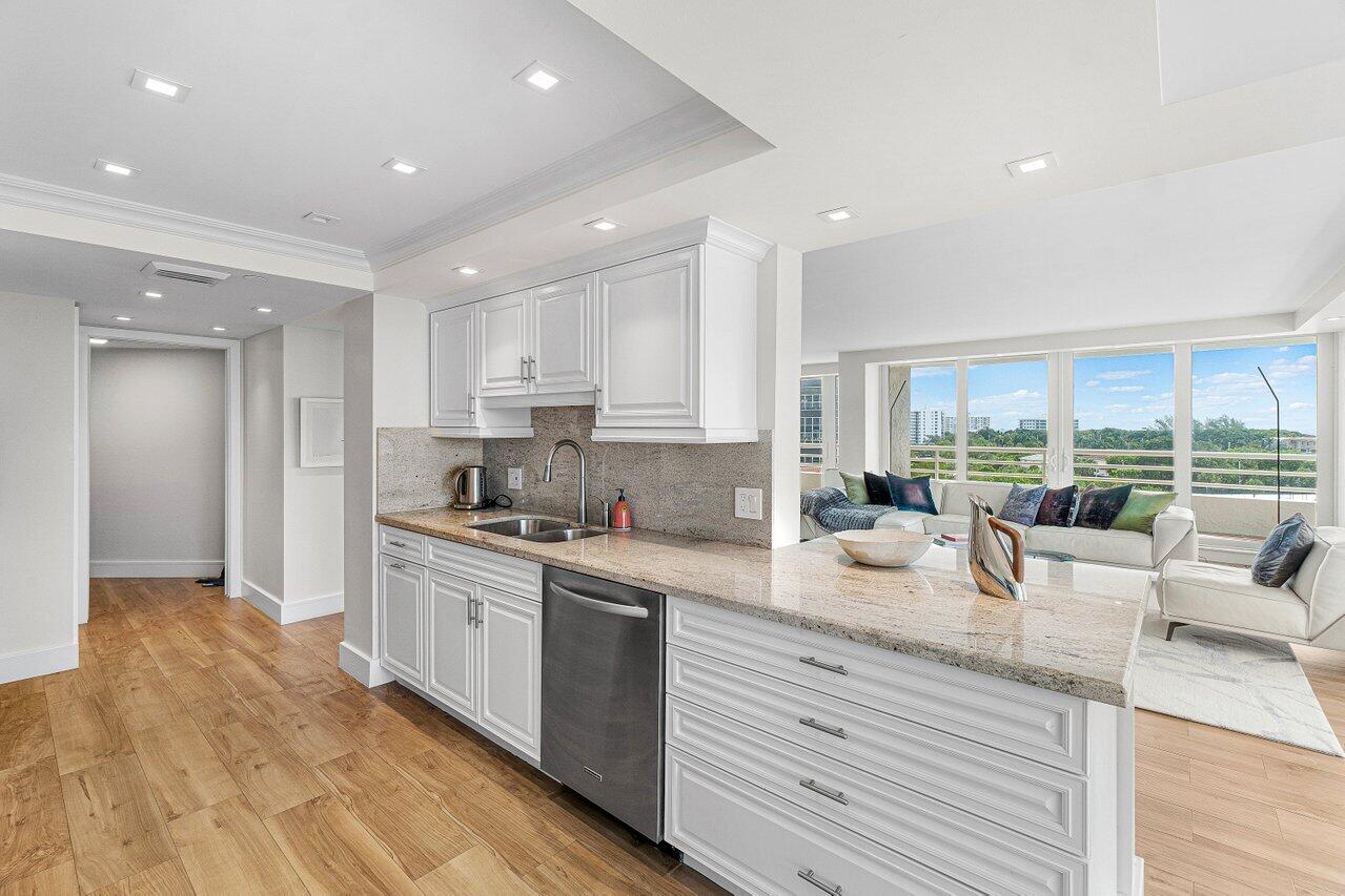 4201 N Ocean Boulevard 601 Property Photo 17