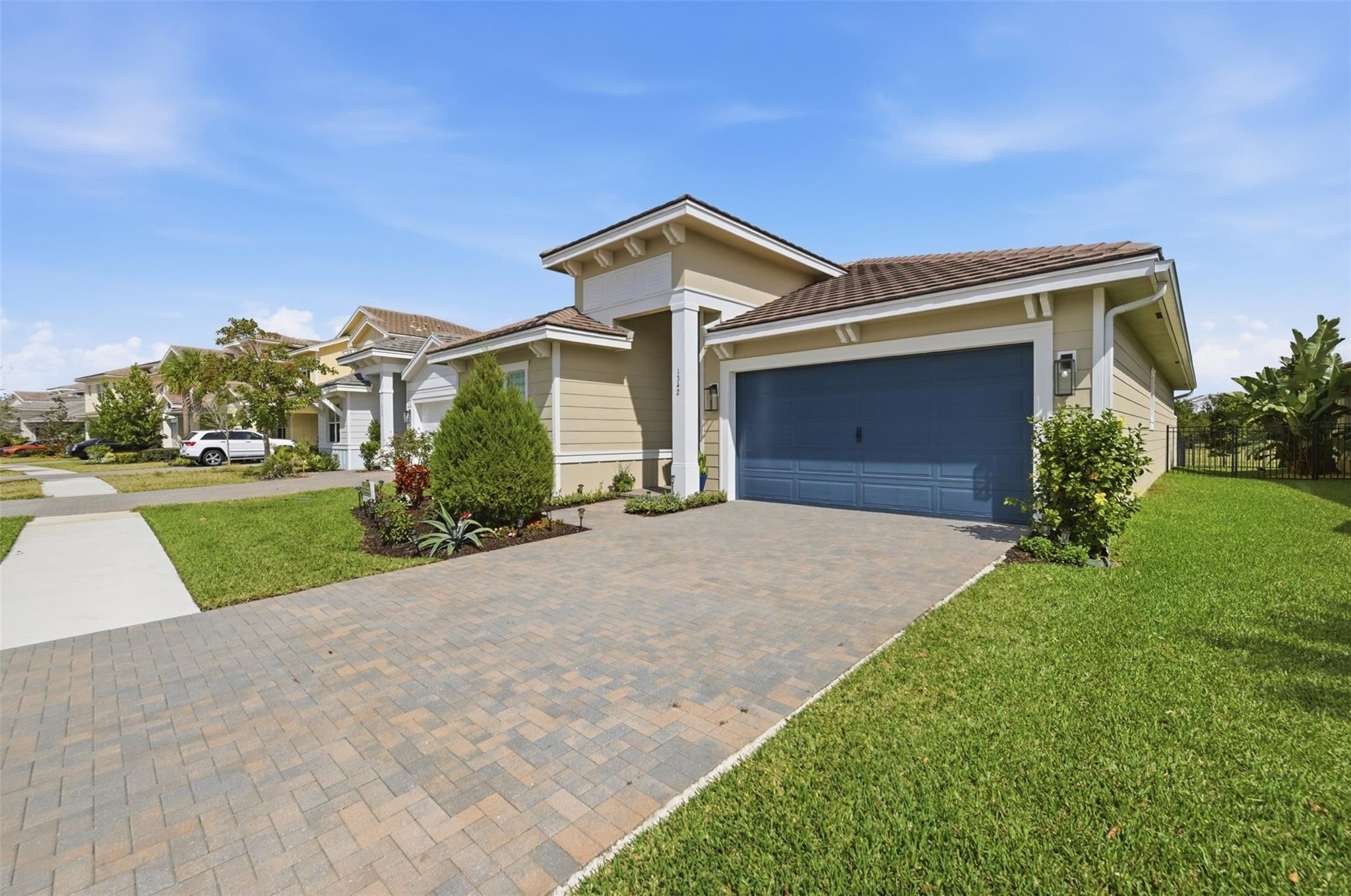 1342 Harvester Crossing Property Photo 47