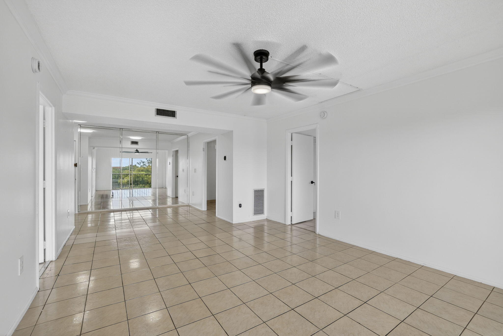 4174 Inverrary Drive 513 Property Photo 11