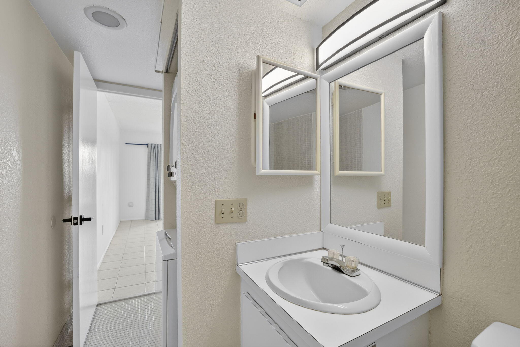 4174 Inverrary Drive 513 Property Photo 13