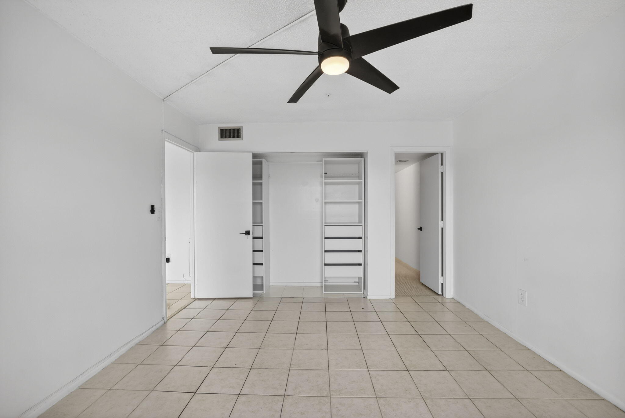 4174 Inverrary Drive 513 Property Photo 17