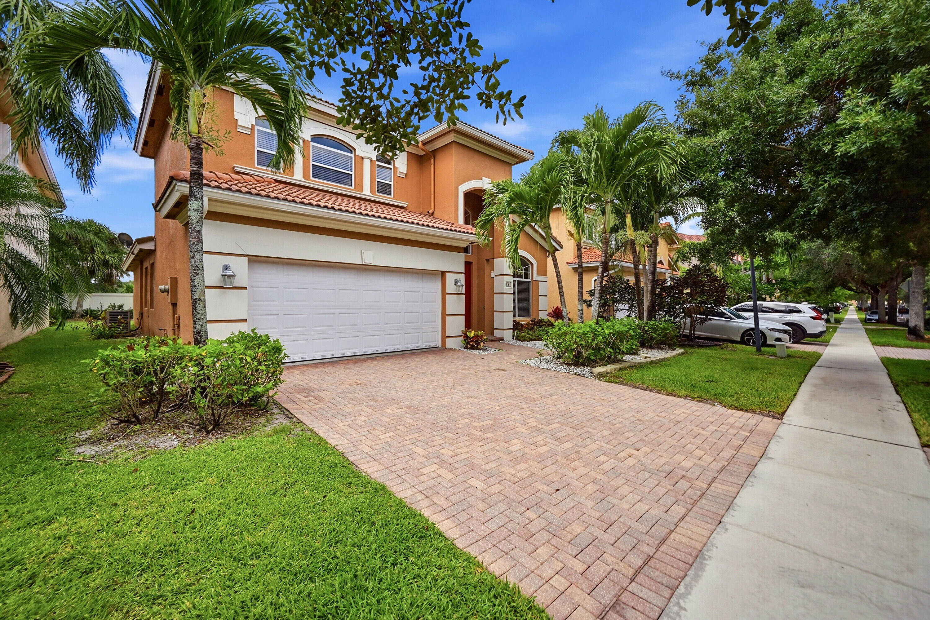 421 Gazetta Way Property Photo 2
