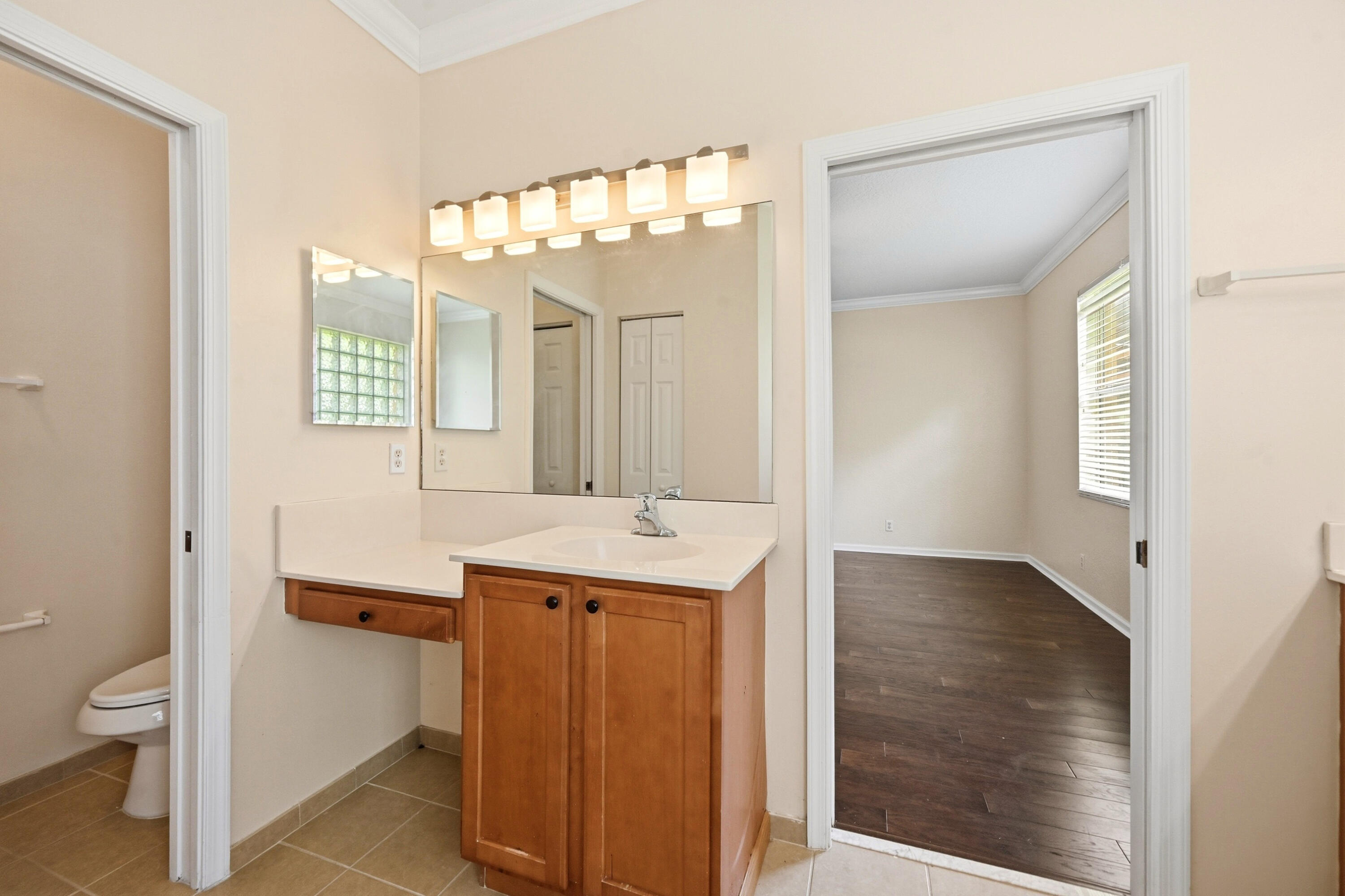 421 Gazetta Way Property Photo 46